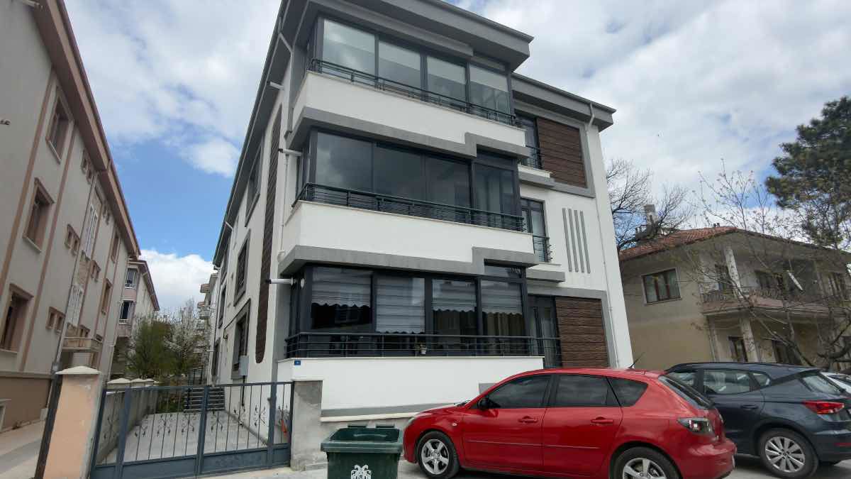 REMAX DEM'DEN İNÖNÜ MAH. VALİLİK YANINDA 3+1 SATILIK LÜKS DAİRE