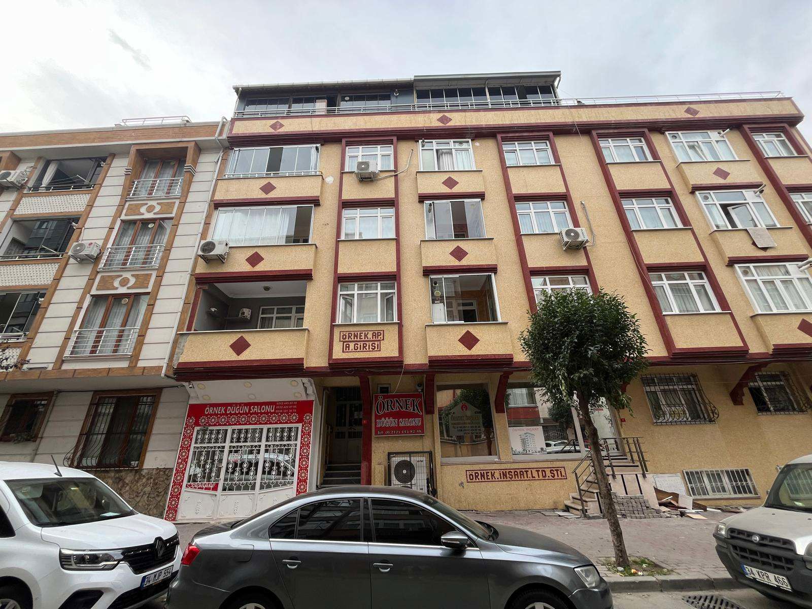 REMAX'TAN MAHMUTBEY'DE 3+1 SATILIK KREDIYE UYGUN DAIRE