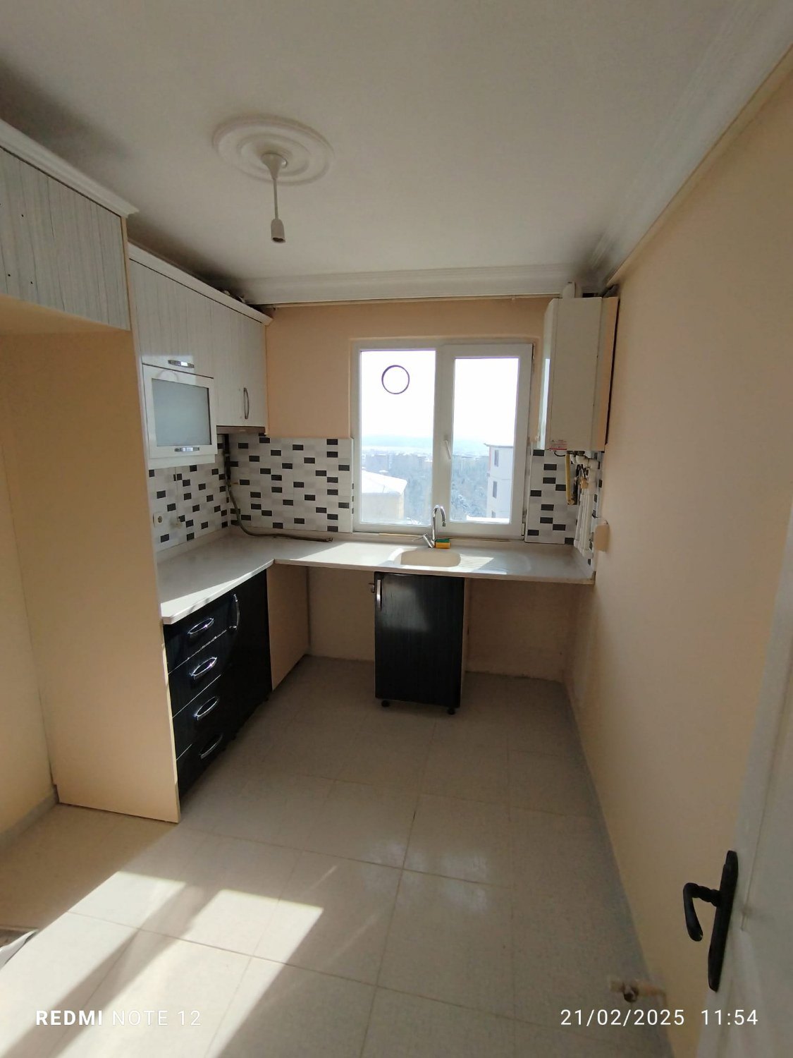 PENDİK VELİBABADA SATILIK 2+1 SATILIK DAİRE