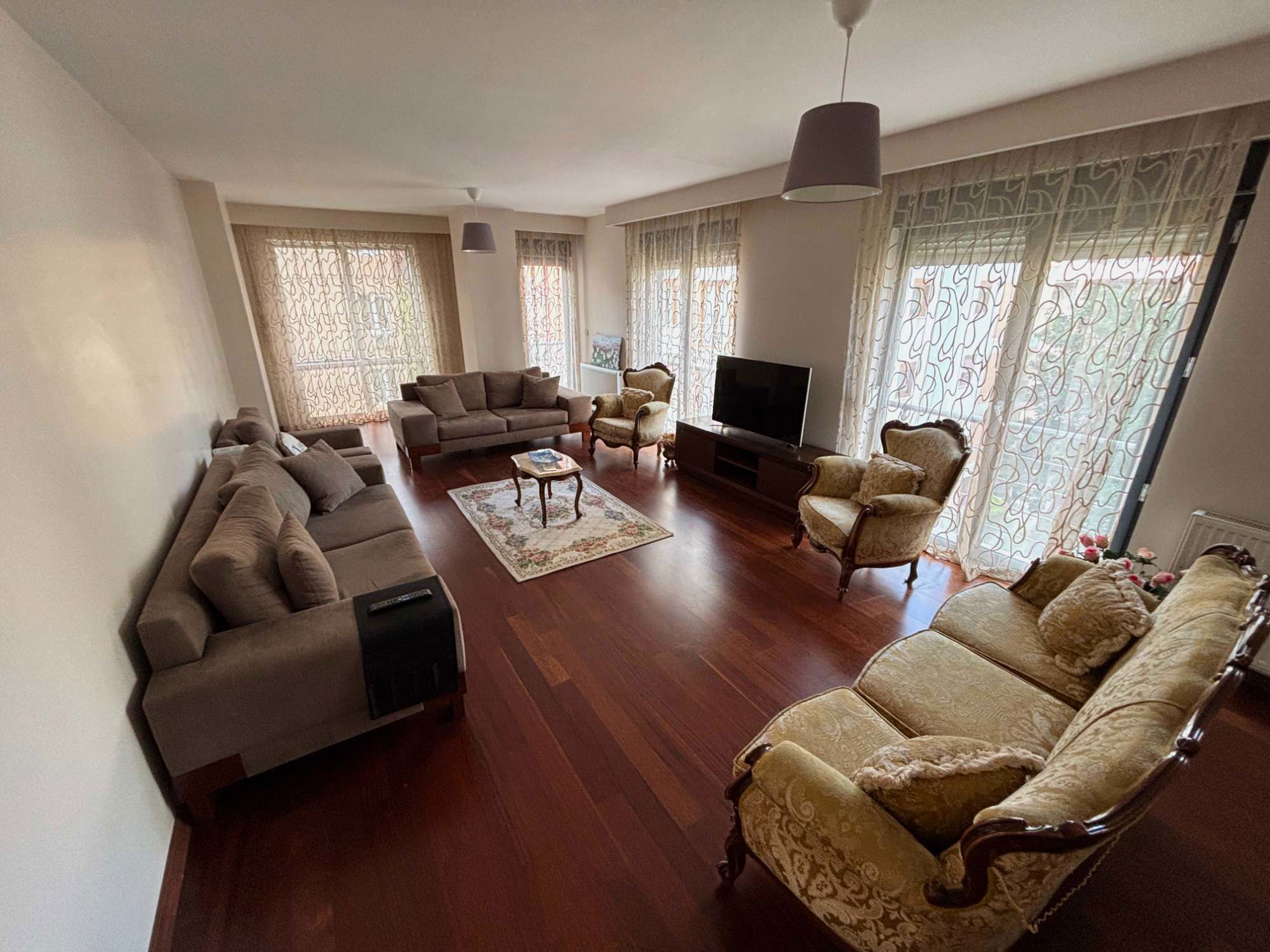 KADIKÖY ERENKÖY FULL EŞYALI EBEVENYBANYO-BALKON-MARMARAYA YÜRÜME