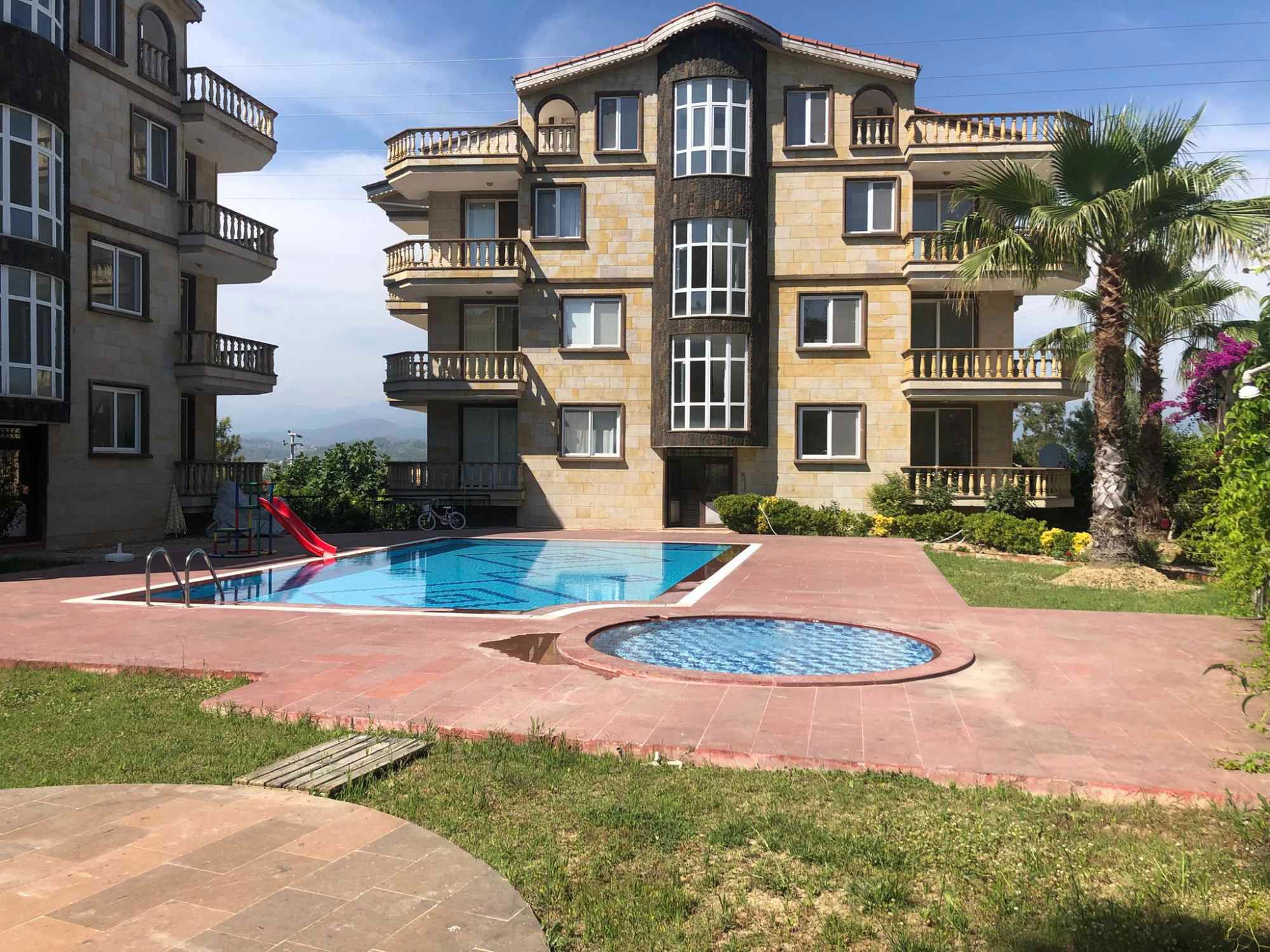 SARILAR’DA KİRALIK 2+1 DAİRE HAVUZLU EŞYALI/EŞYASIZ