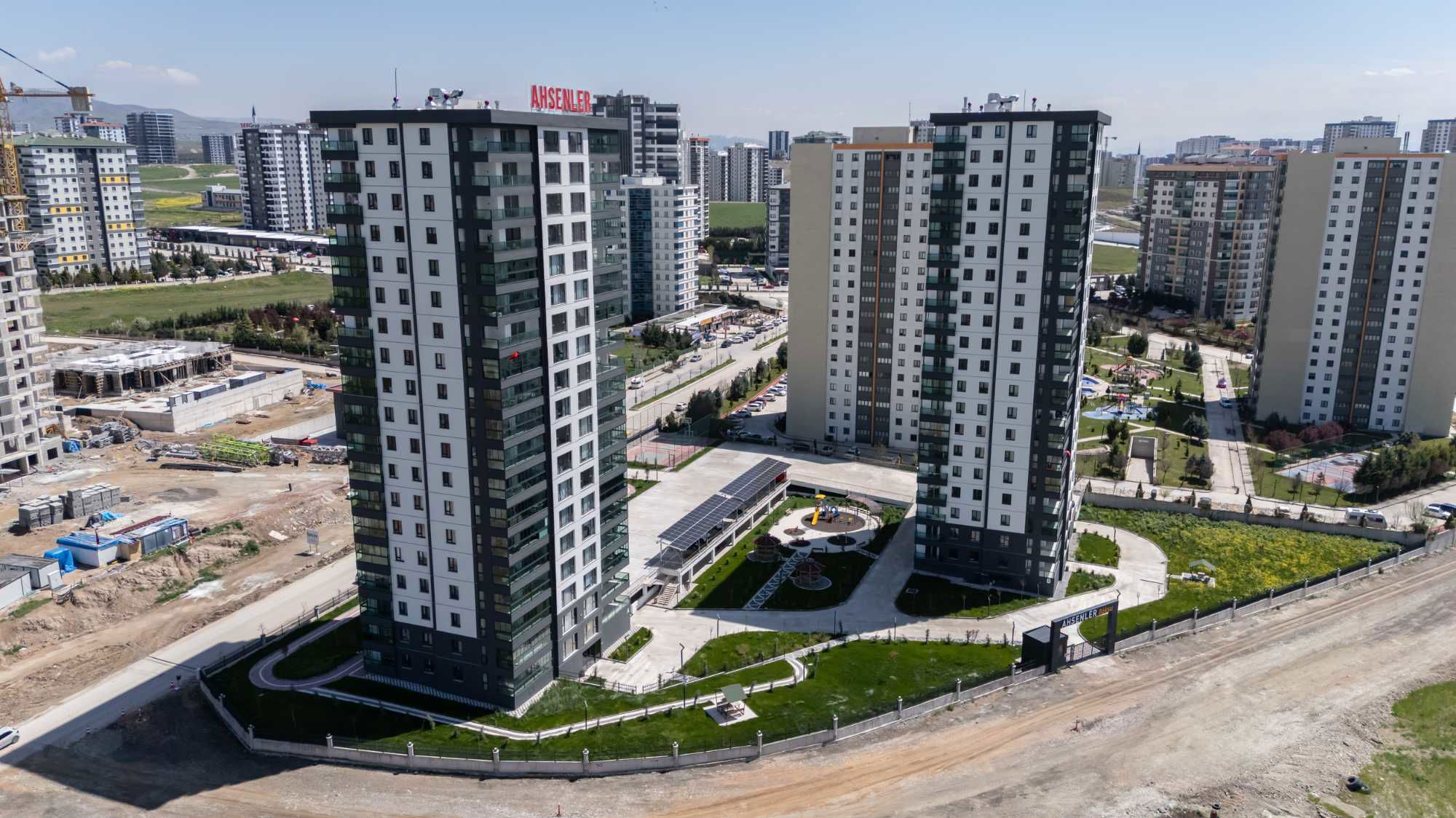 AHSENLER GÖKSU SITESI’NDE ÖNÜ KAPANMAZ ANKARA MANZARALI, 4+1, GENIŞ BALKONLU LÜKS DAIRE