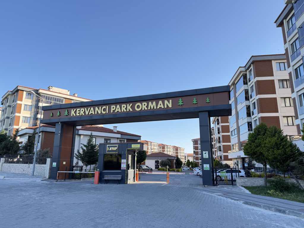 KERVANCI PARK ORMAN’DA KİRALIK EŞYALI 1+1 DAİRE