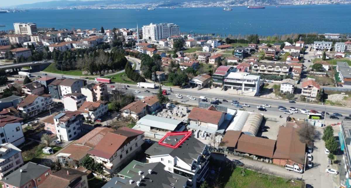 BAŞISKELENIN EN DEĞERLI KONUMUNDAN 4+1 SATILIK DAIRE