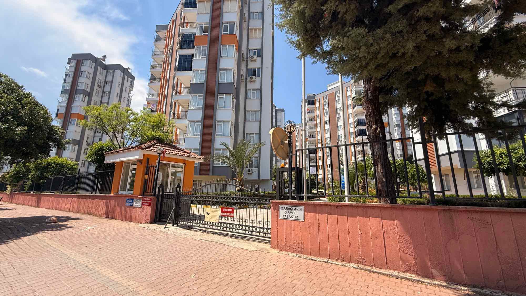 YOLKENT SITESINDE KOMBILI 3+1 KIRALIK DAIRE