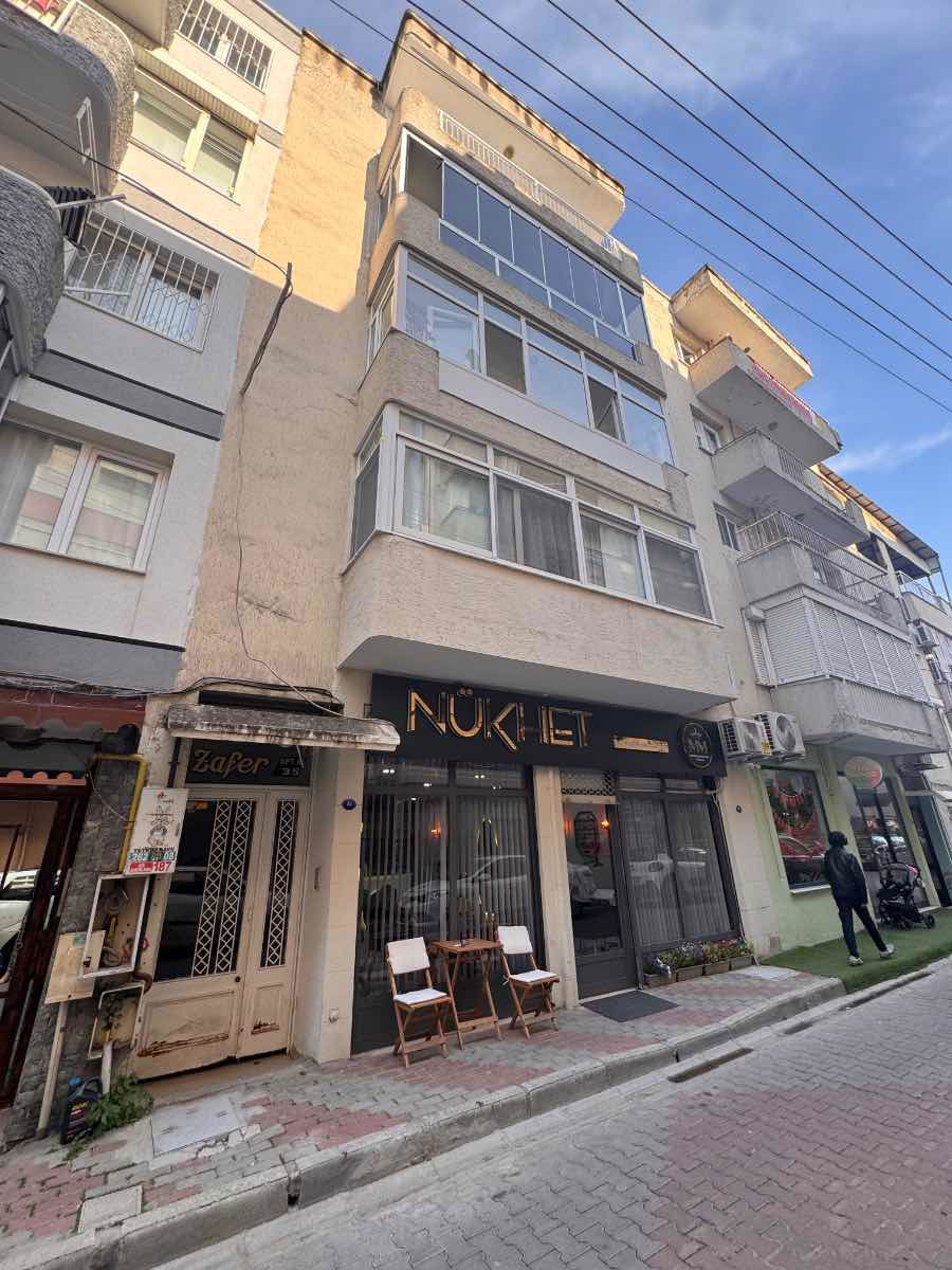 KARŞIYAKA YALI MAHALLE'SINDE IZBANA YAKIN 3+1 KIRALIK DAIRE