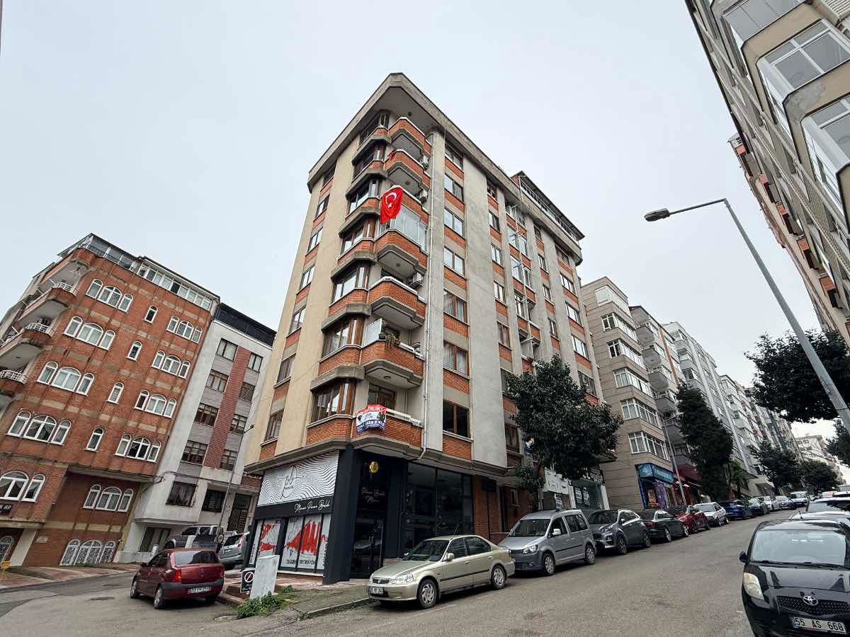 56'LAR MERKEZİ KONUMDA MASRAFSIZ 3+1 GENİŞ DAİRE