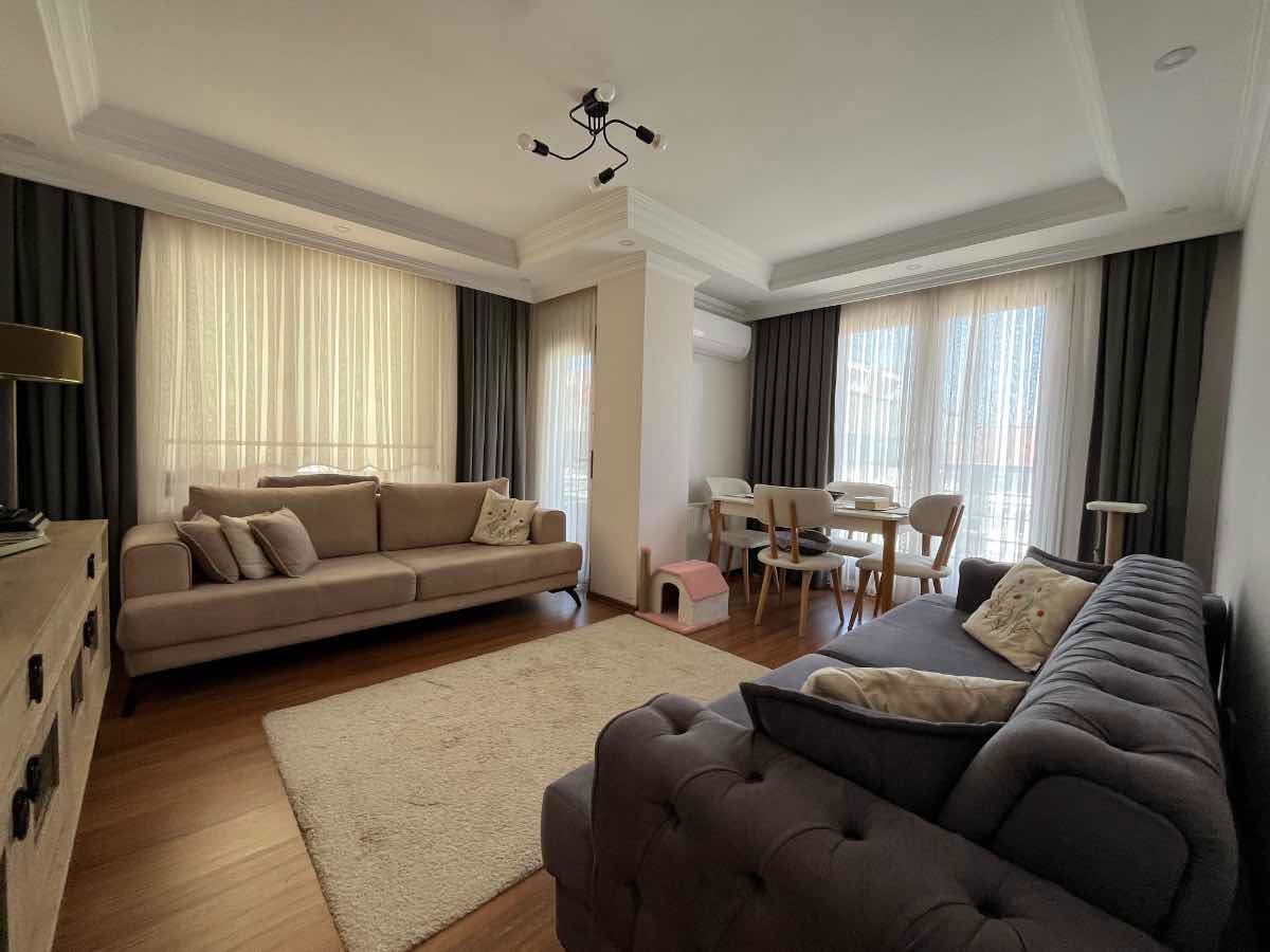 AVCILAR GÜMÜŞPALA'DA GENIŞ 4+2 DUBLEKS DAIRE - TERASLI