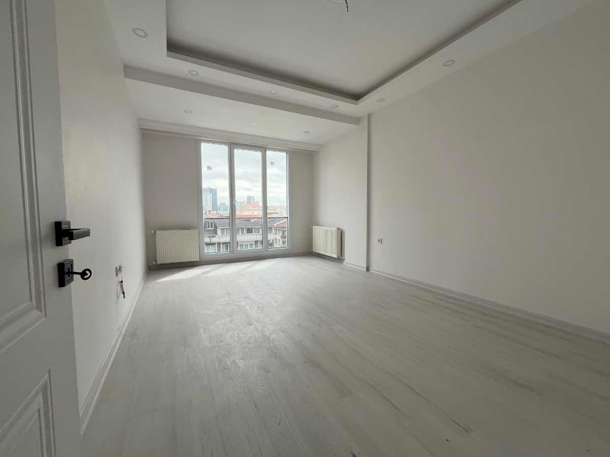 REMAX STREET'TEN SATILIK YENİ BİNADA 4+1 ÇATI DUBLEX DAİRE