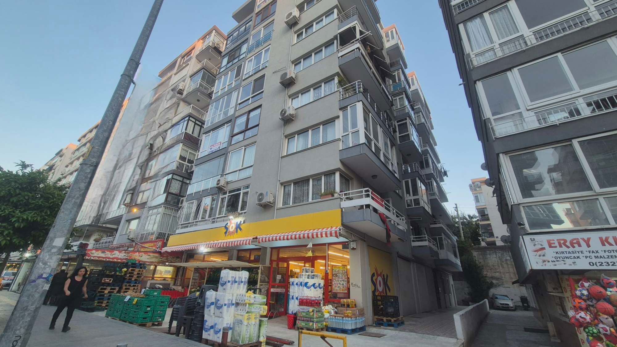 İNÖNÜ CADDESİ AMERİKAN KOLEJI KARŞISI YENİLENMIŞ 3+1 SATILIK DAİRE