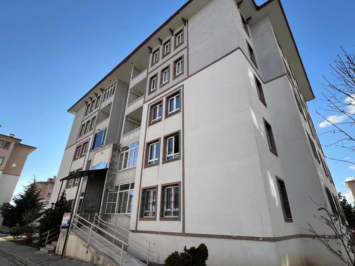 REMAX DEM'DEN ULA TOKİ'DE İÇİ YAPILI GÜNEY CEPHE 3+1 DAİRE