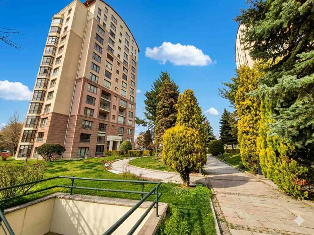ANİTTA PARK SİTESİ EŞYALI KİRALIK 4+1 DAİRE