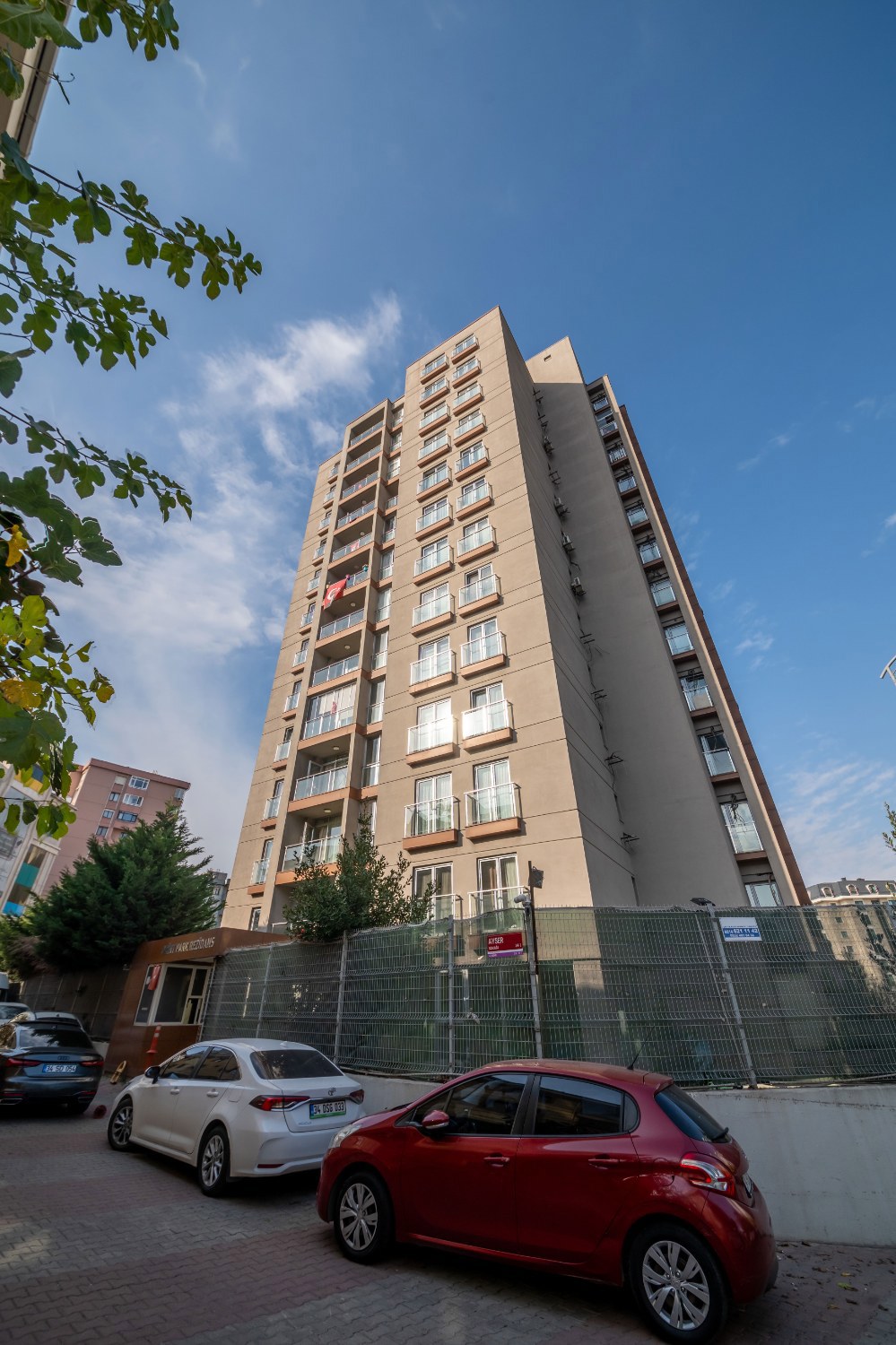 ATAŞEHIR ORINT PARK SITESINDE EŞYALI KIRALIK 1+1 DAIRE