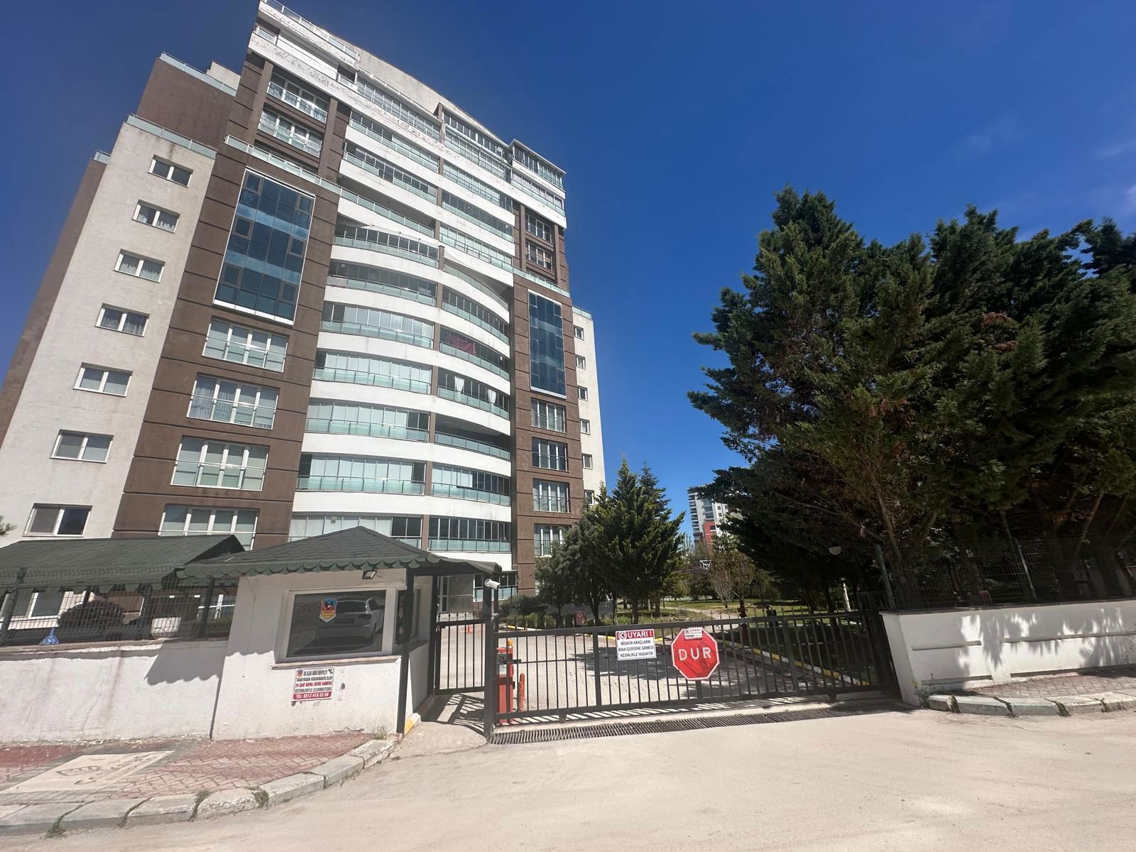 ALACAATLI SUPARK REZIDANS'DA GENIŞ ,YAPILI 3+1 KIRALIK