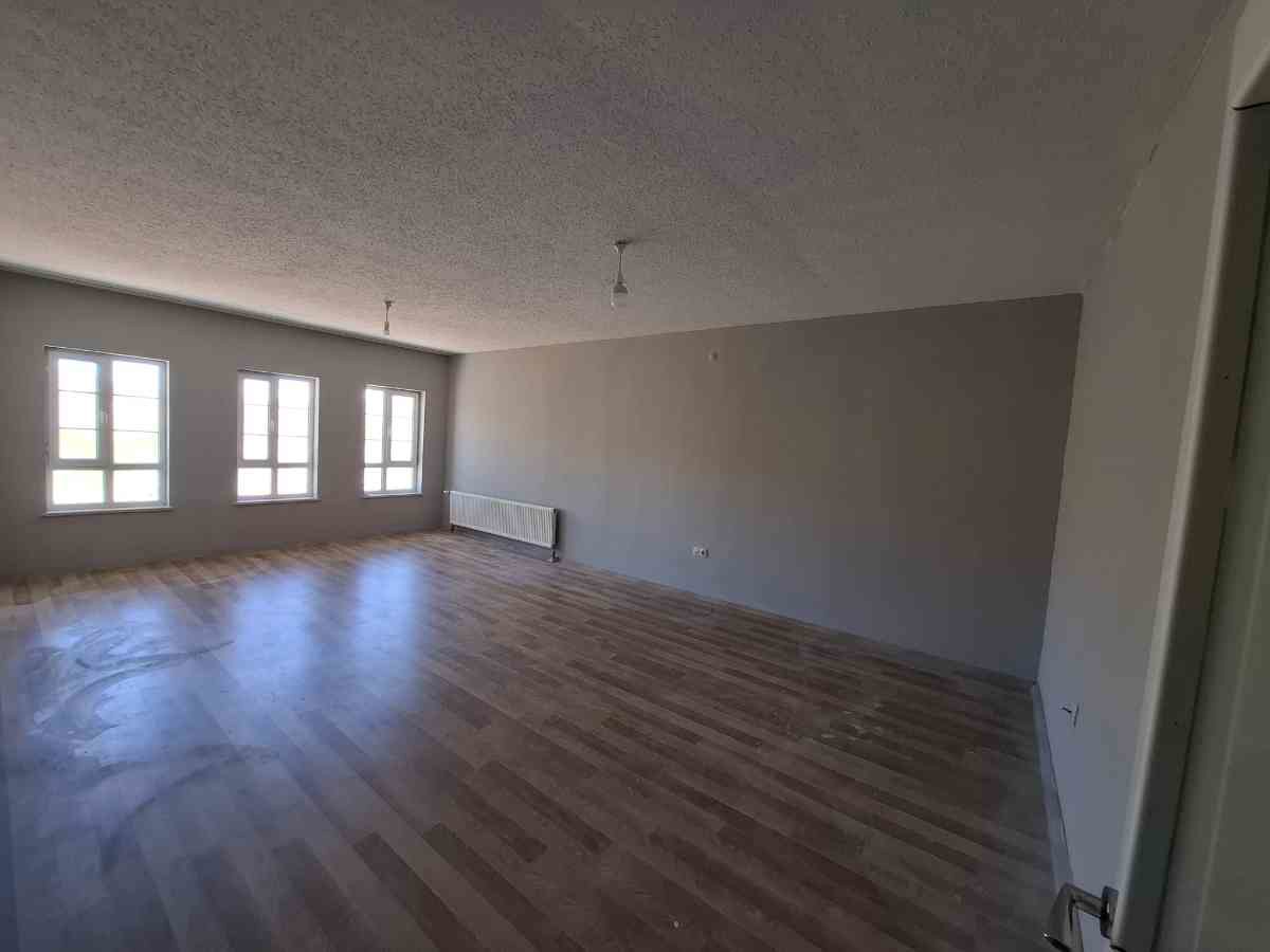 REMAX DEĞİŞİMDEN HAKSEN TOKİLERDE SATILIK 3+1 SON KAT DAİRE