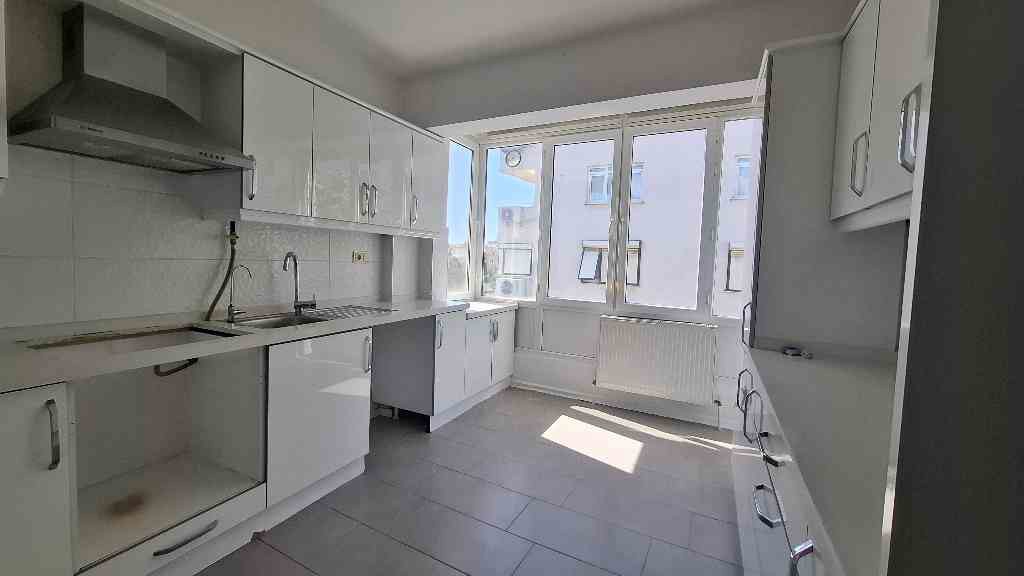 BORNOVA KAZIMDİRİK MAH. 3+1 FULL TADİLATLI KİRALIK DAİRE