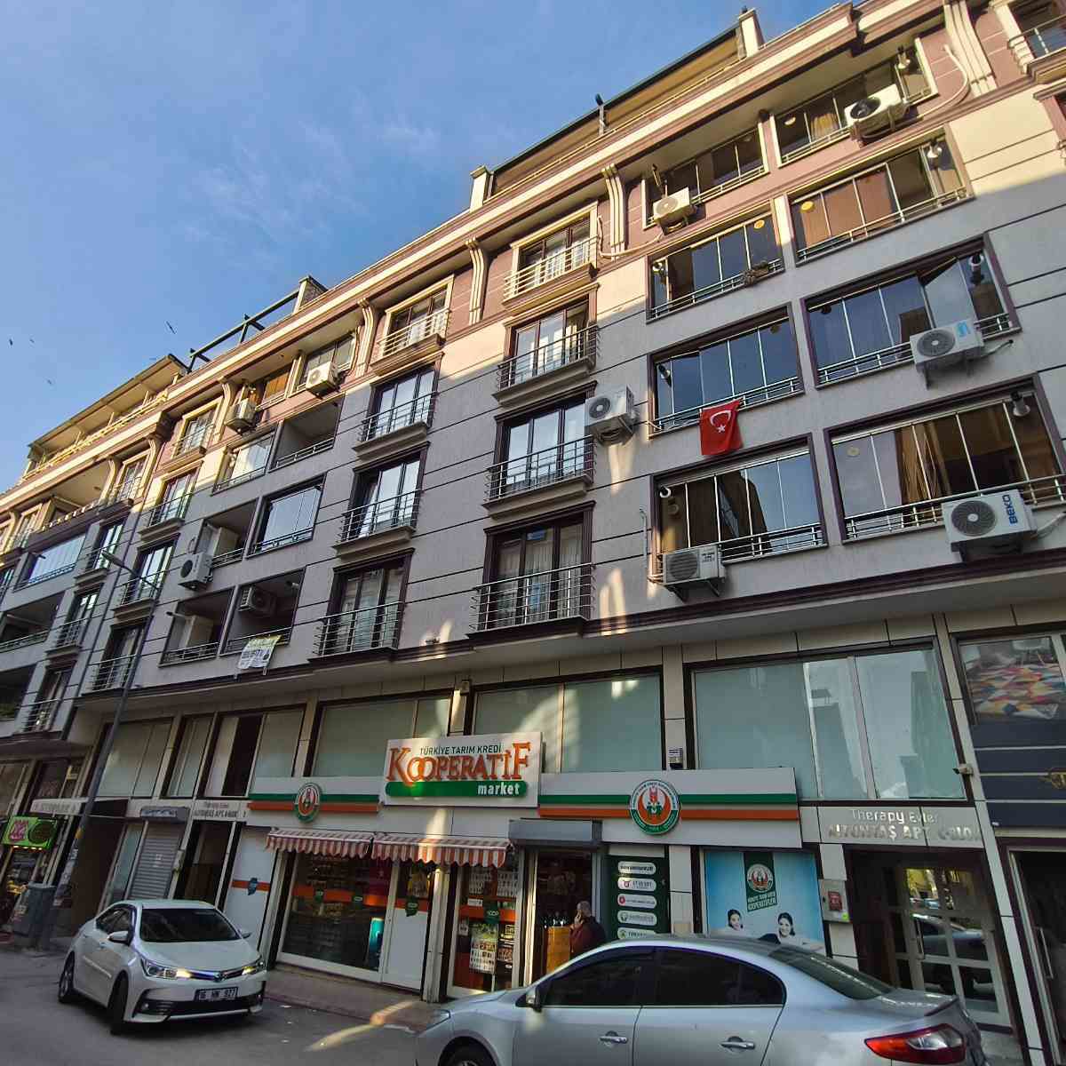 REMAX BEYAZ HÜDAVENDIGAR'DA 3+1 SATILIK DAIRE