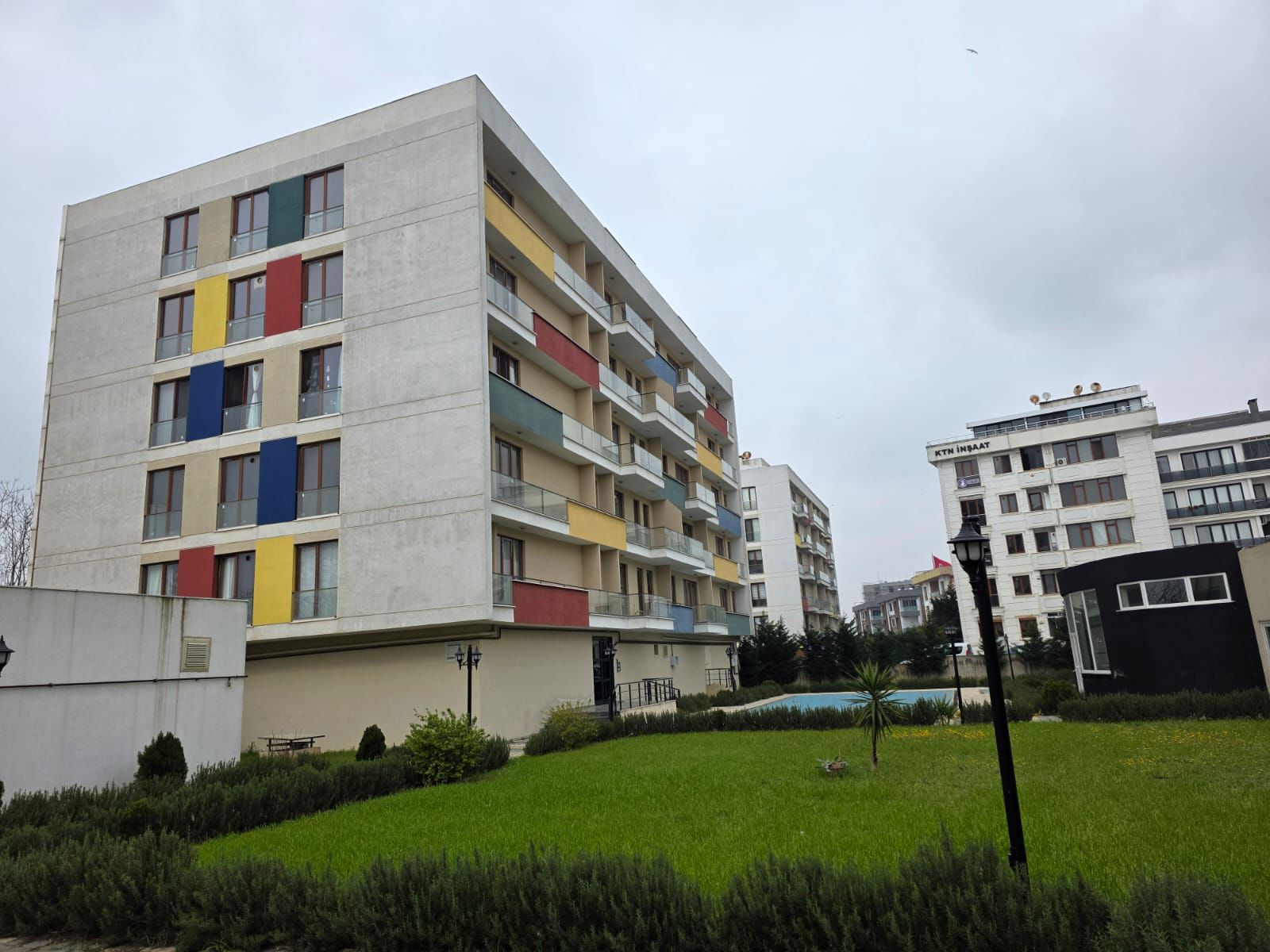 TUZLA VİVATERRA SİTESİNDE KİRALIK 1+1 DAİRE