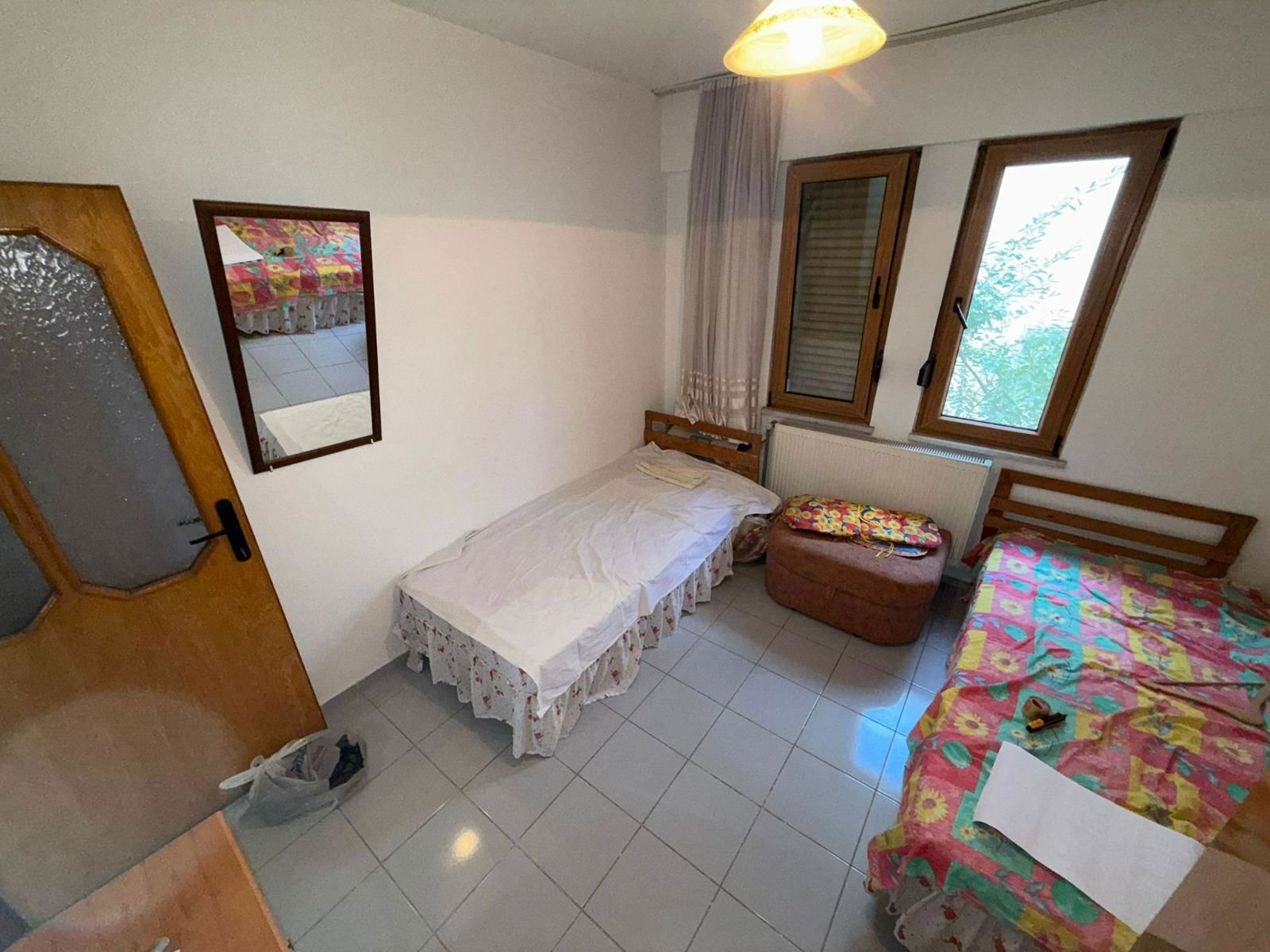 ALTINOLUKTA SAHİLE YAKIN 1. KAT GENİŞ BALKONLU FERAH 2+1