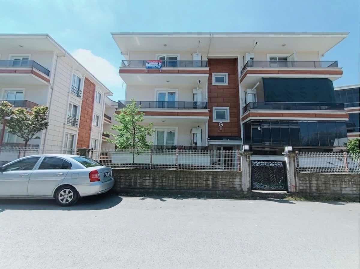 SERDİVAN YAZLIK LOCA 3 SATILIK 2+1   FERAH DAİRE REMAX AY NURAN ALEMDAR DAN