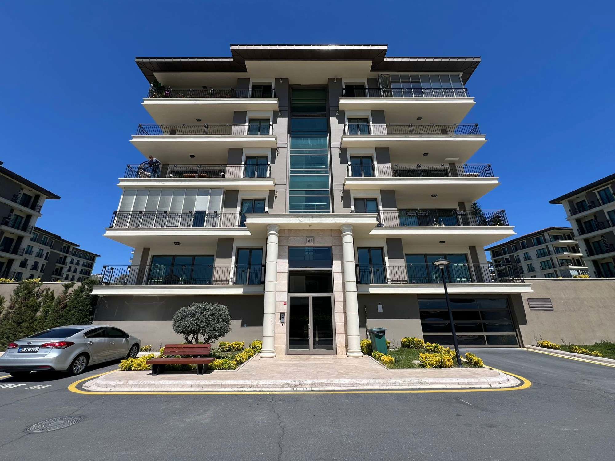 DENİZ İSTANBUL SEDEF KONAKLARI DENİZ MANZARALI 4+1 SATILIK DAİRE