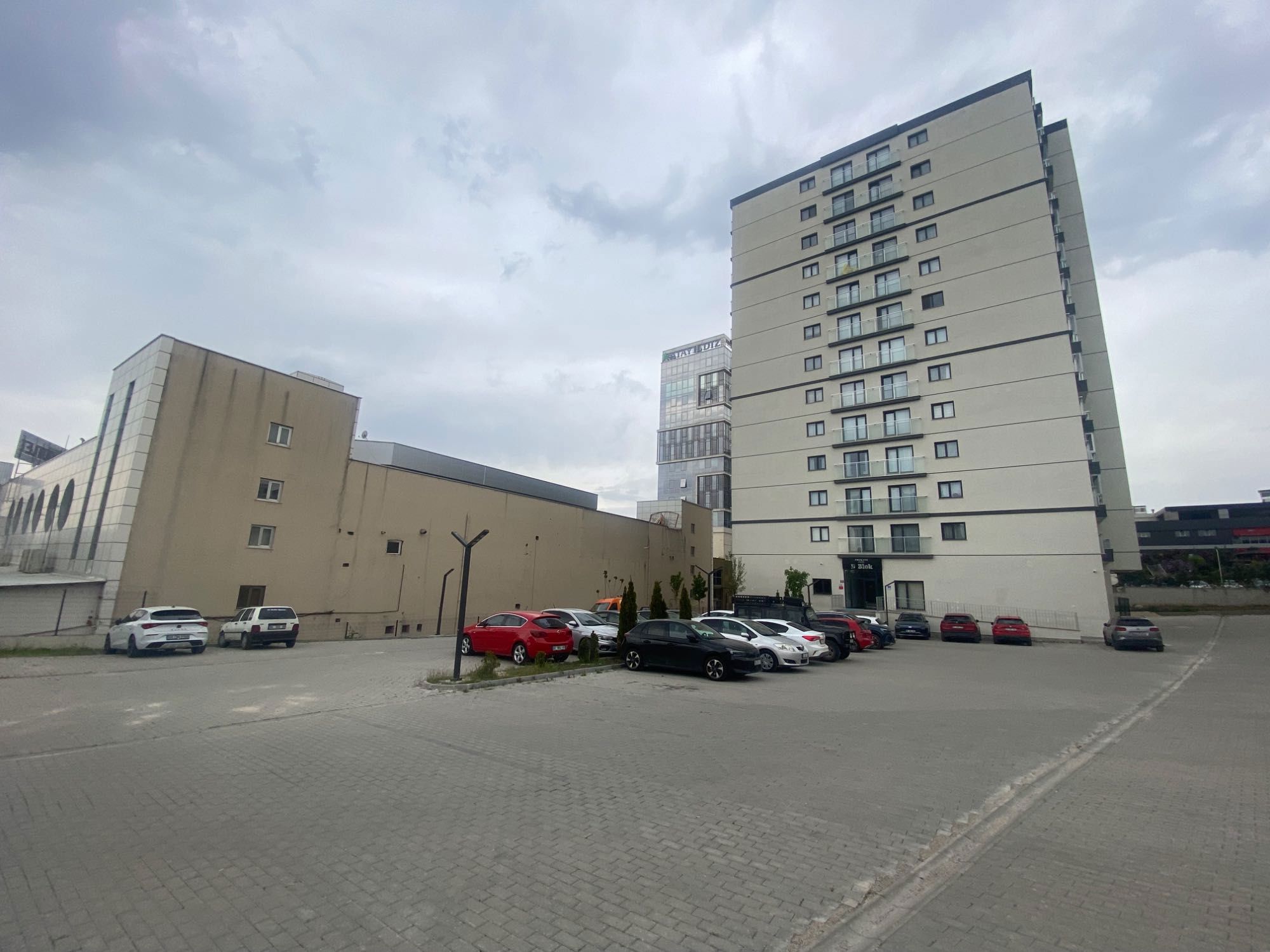 ALTAY MAH., FREKANS CADDE'DE BAĞIMSIZ MUTFAKLI KİRALIK 2+1