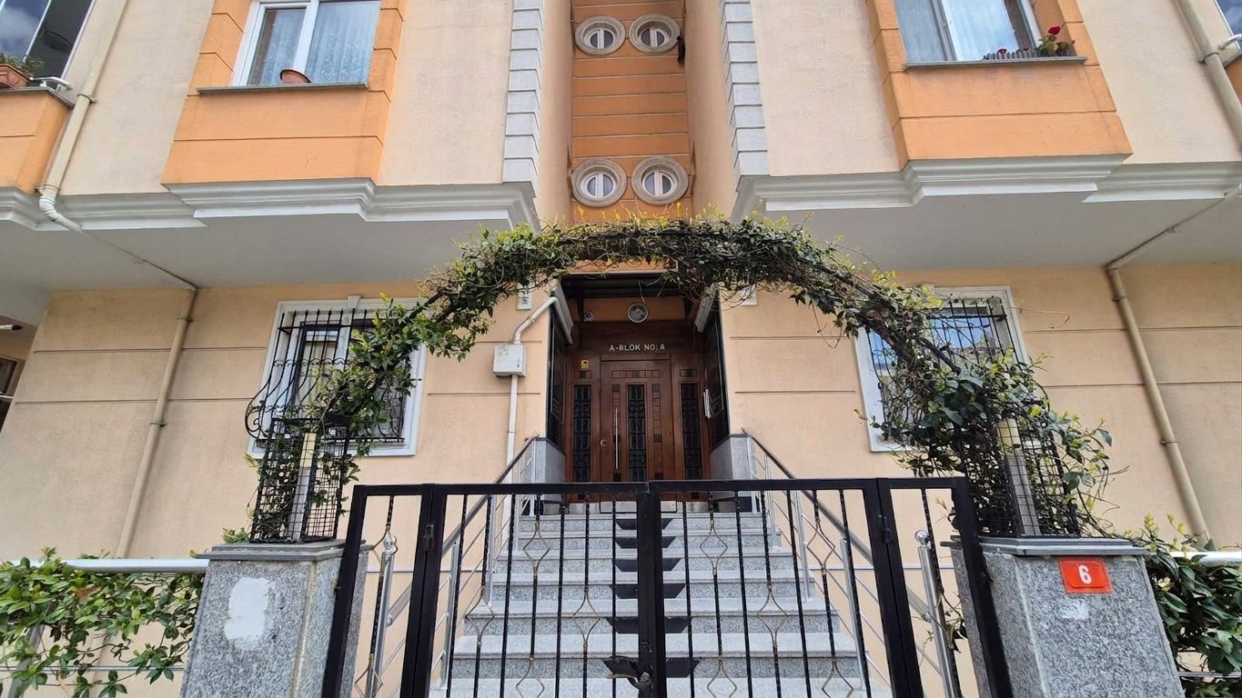 BÜYÜKÇEKMECE ATATÜRK MAH. 145 M² NET, ALBATROS SAHİLE 10 DK. ULTRA GENIŞ 3+1 DAİRE