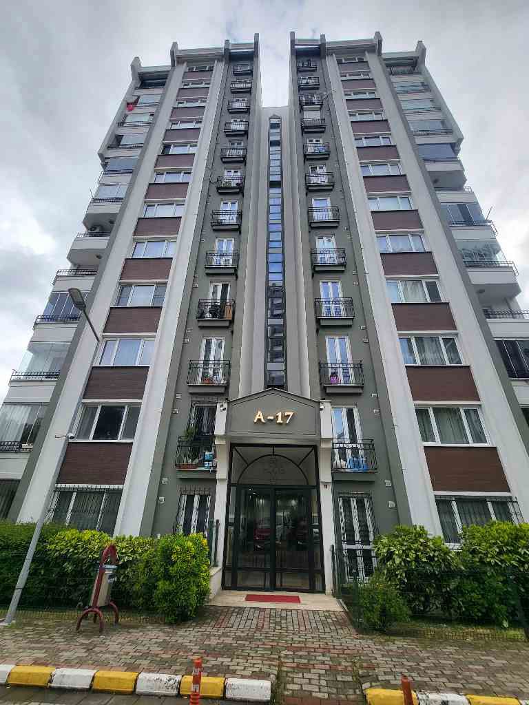 BAŞAKŞEHİR TARABYA SİTESİNDE 2+1 ARA KAT KİRALIK DAİRE