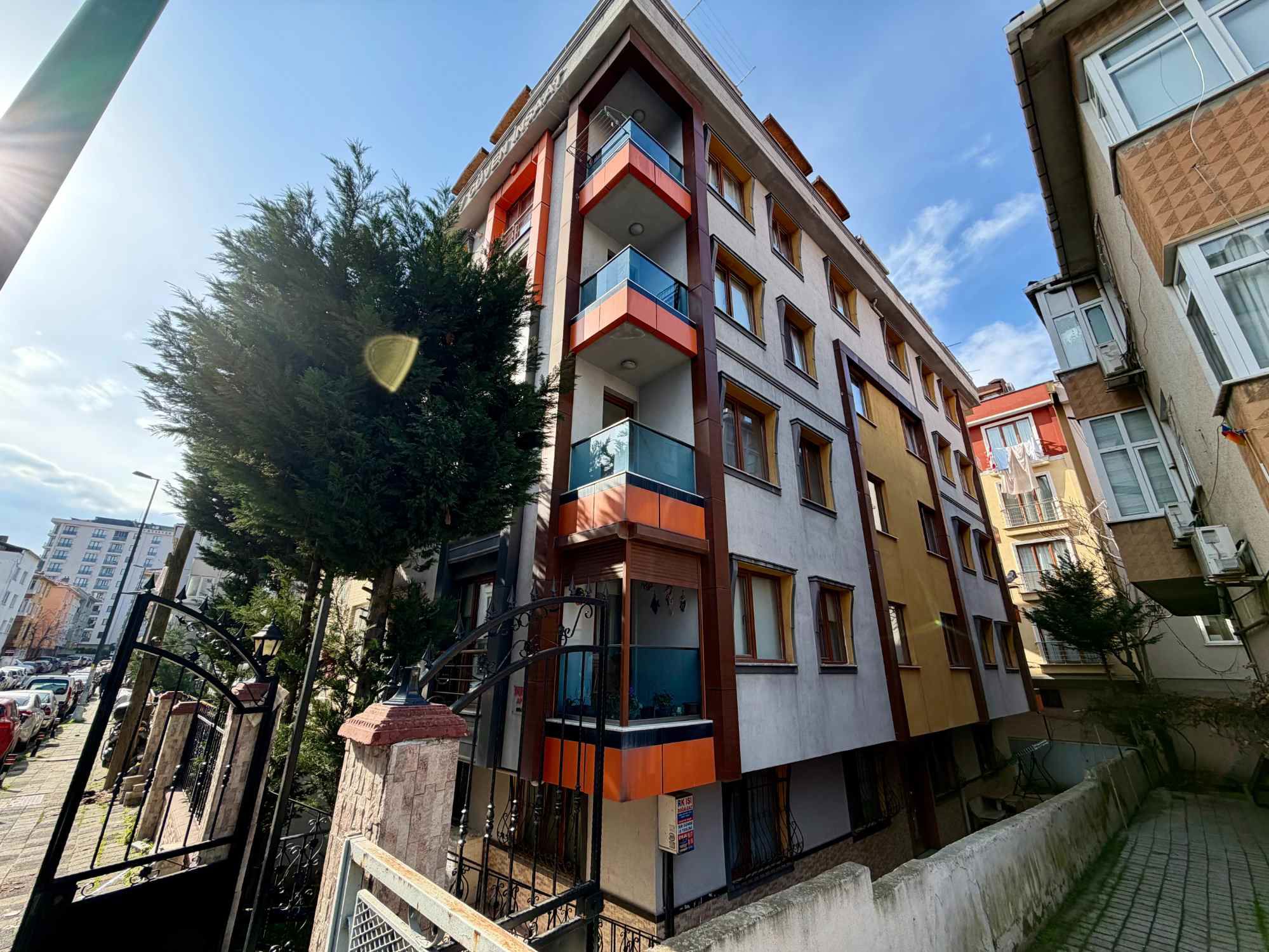 ÜMRANIYE ATATÜRK MAH. METROYA YAKIN SATILIK 3+1 DUBLEKS DAIRE