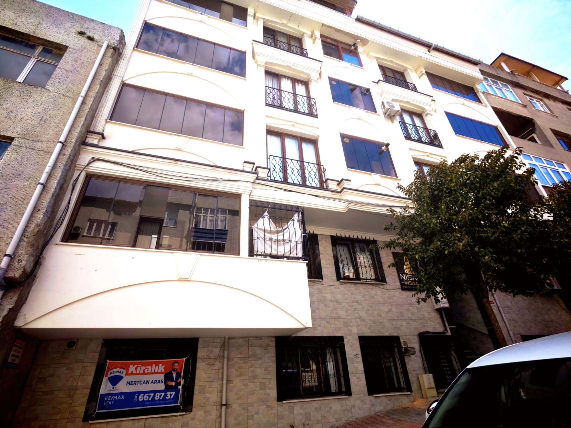 GAZIOSMANPAŞA'DA BAHÇE KULLANIMLI 2+1 KIRALIK DAIRE