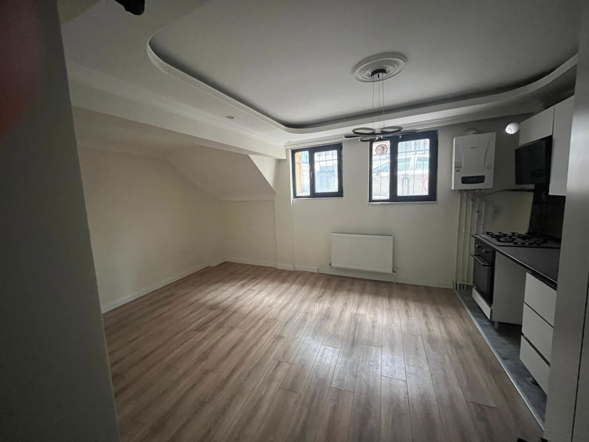 GAZIOSMANPAŞA MERKEZ’DE 1+1 SATILIK | 2 YILLIK ASANSÖRLÜ