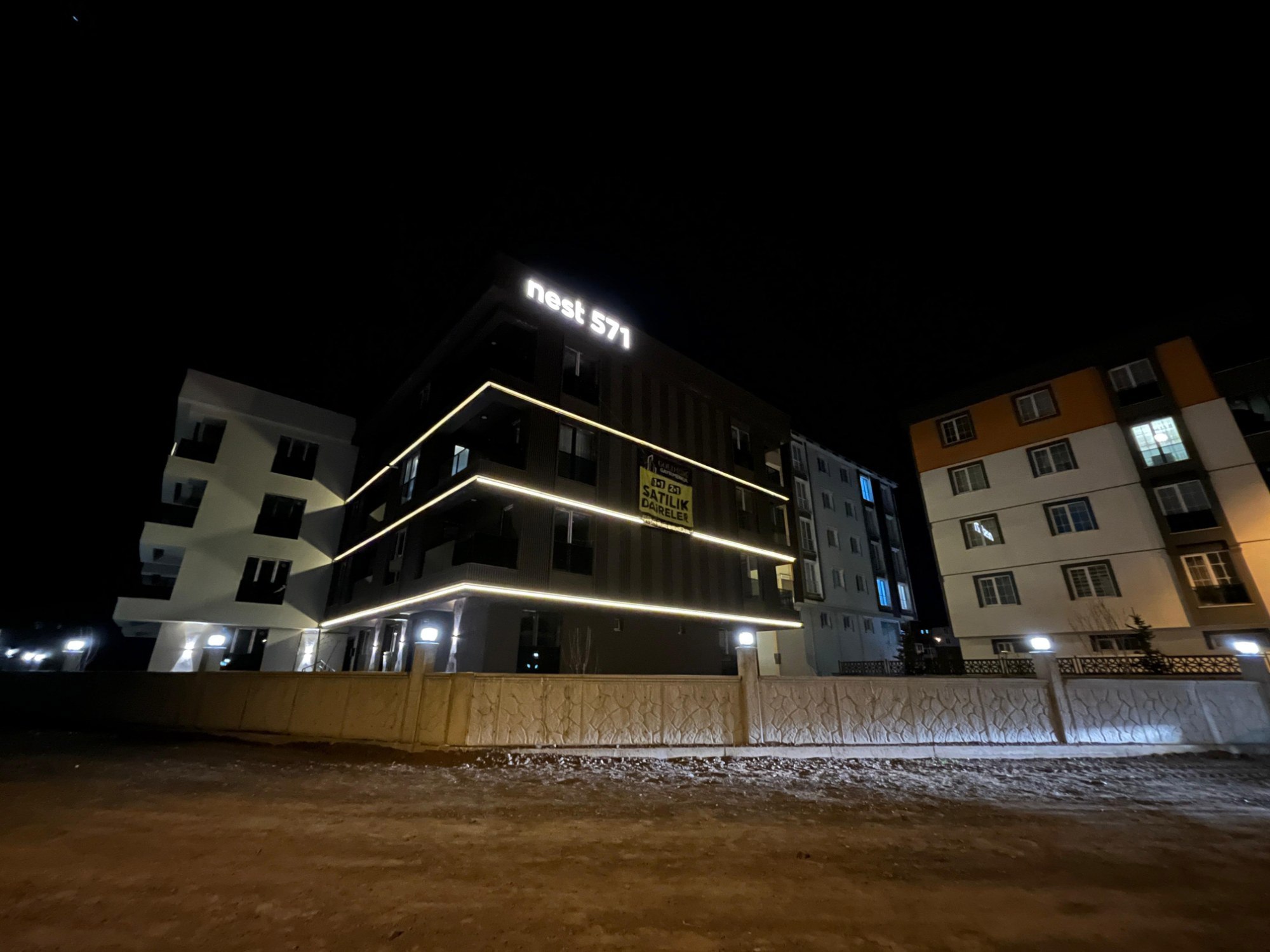 REMAX ARTIS'DEN NEST 571'DEN SATILIK 2+0 DAIRE