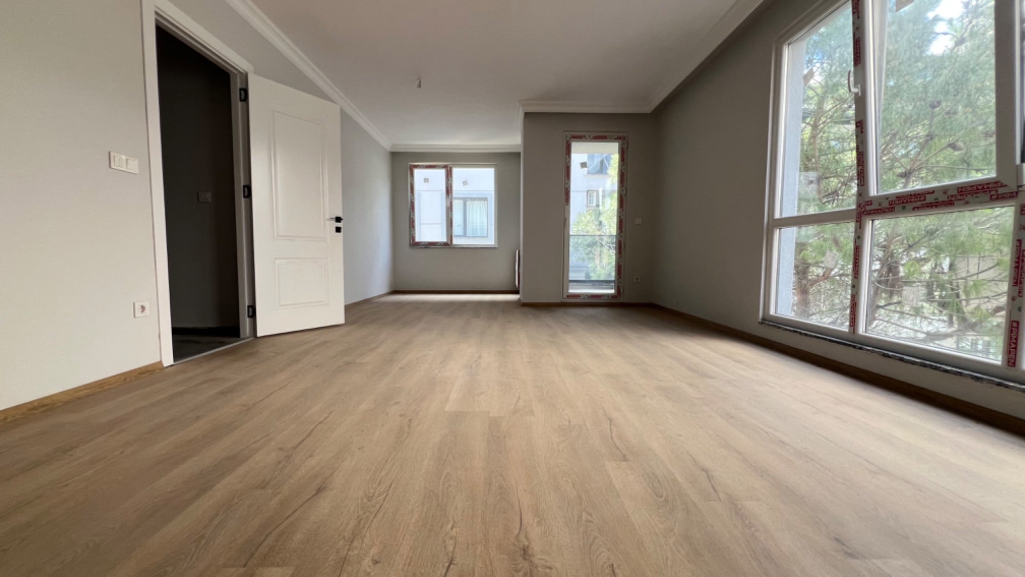 RE/MAX MASA BURHANİYE EKŞİOĞLU KONAKLARI 121M2 3+1 SATILIK DAİRE