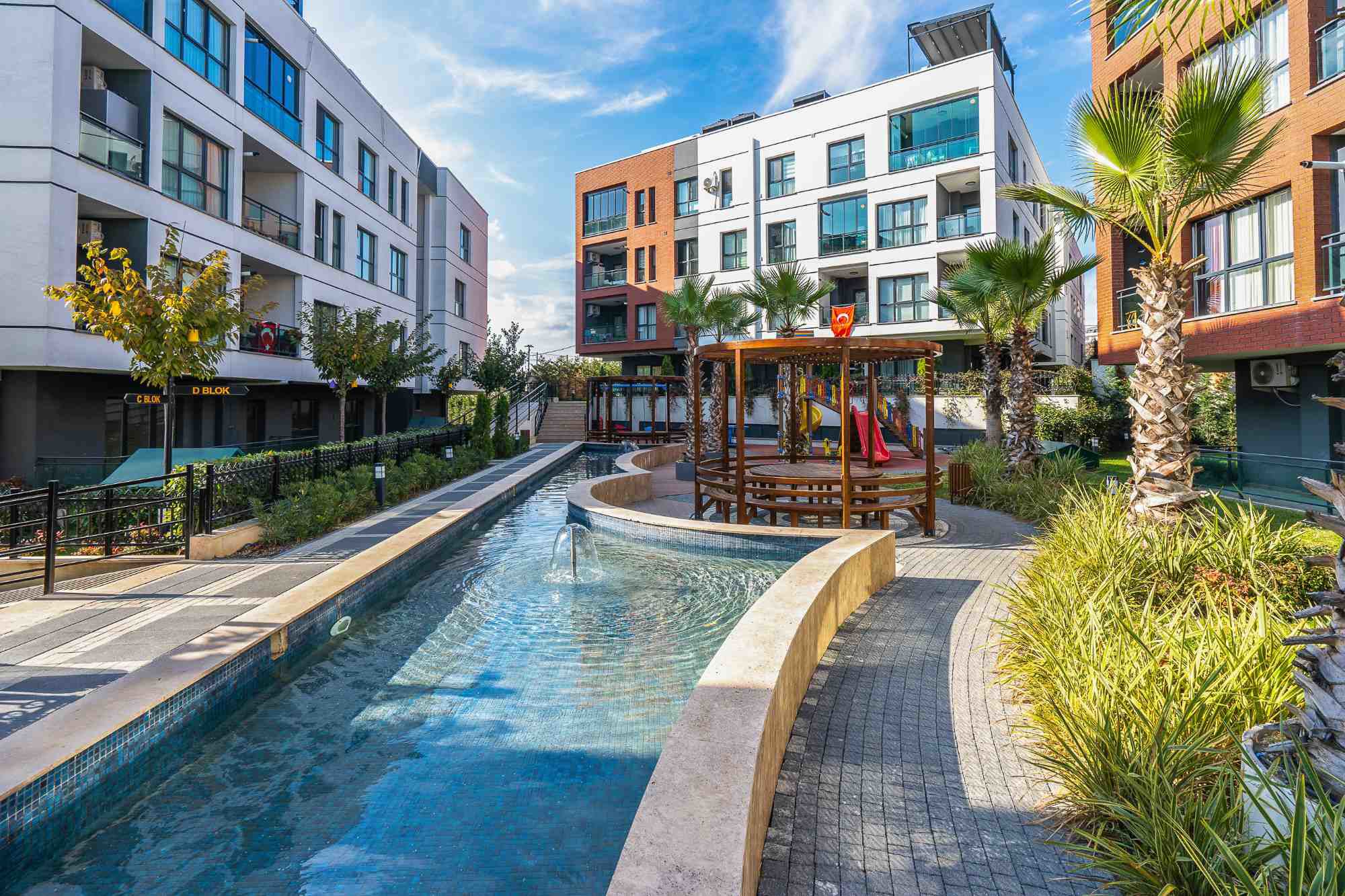 REMAX GELİŞİMDEN ALYA ONİST SİTESİNDE 5+2 DUBLEKS DAİRE