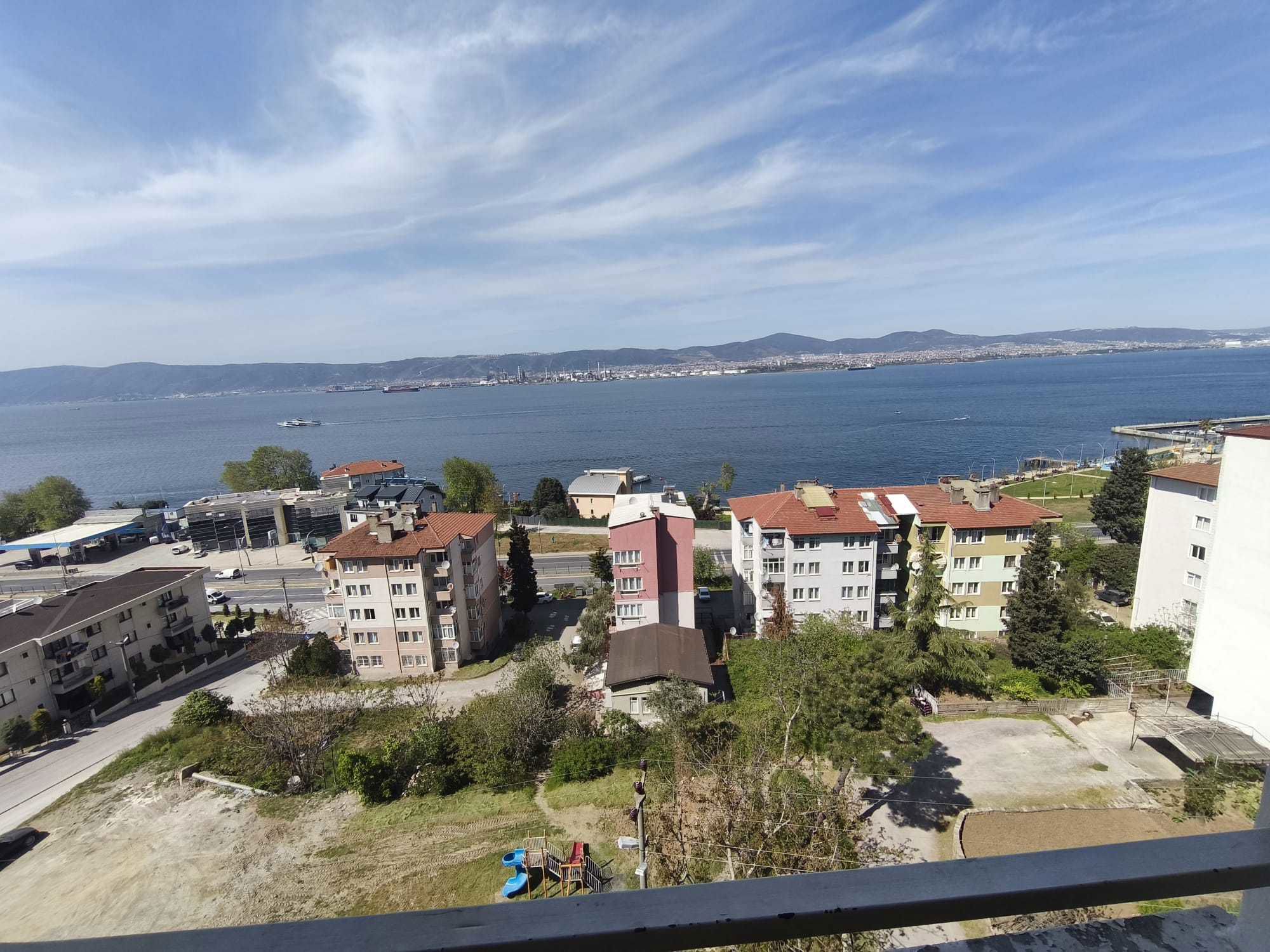 REMAX NATURAL'DEN DENİZ MANZARALI EŞYALI KİRALIK 3+1
