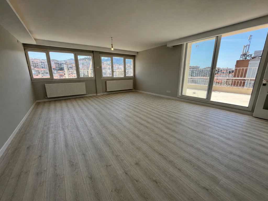 NİL KARKİN ‘DEN TERASLI SATILIK DAİRE