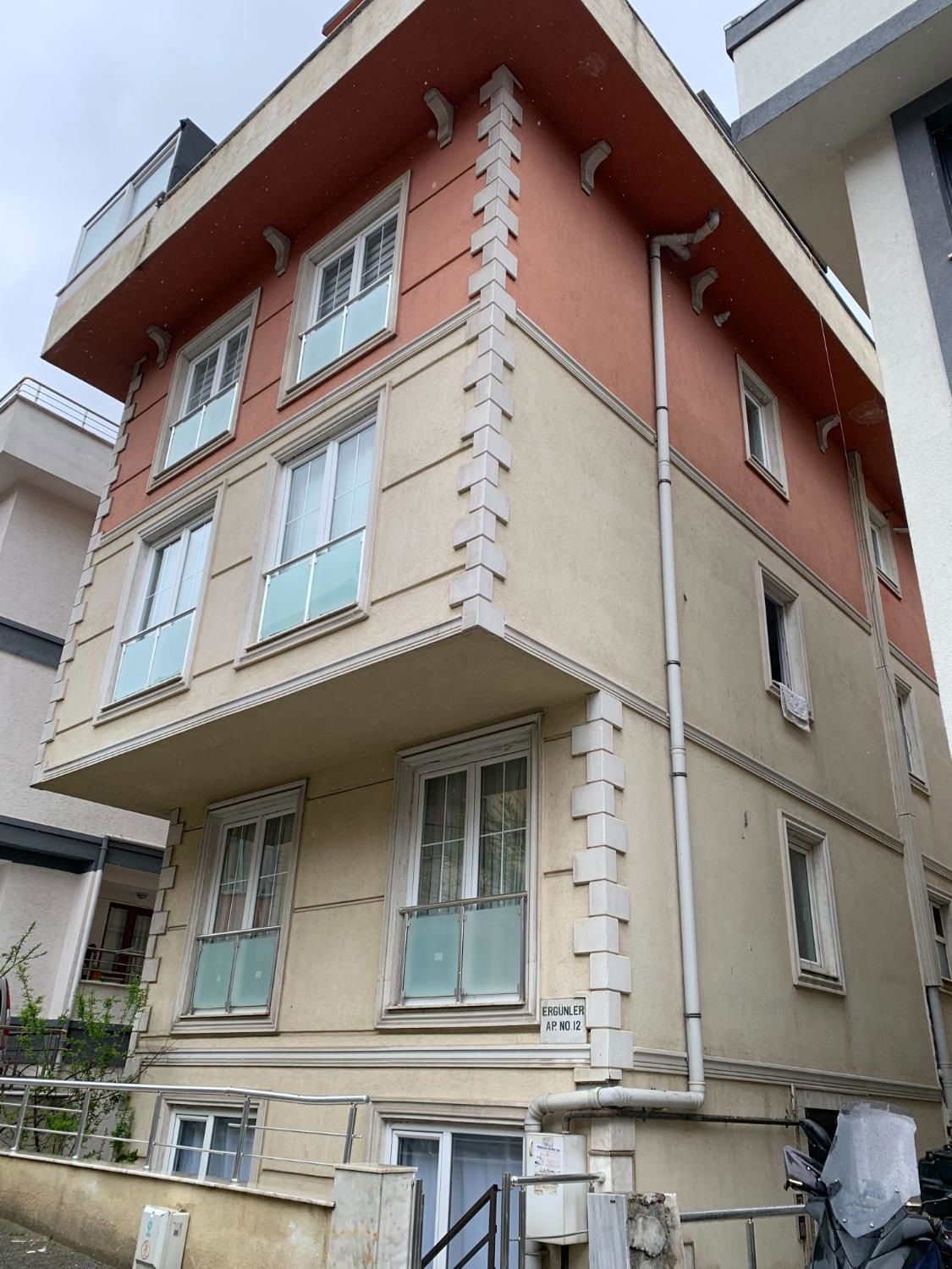 ATAŞEHİR İÇERENKÖY'DE METROYA YAKIN  FATURALAR DAHİL KİRALIK 1+0 DAİRE