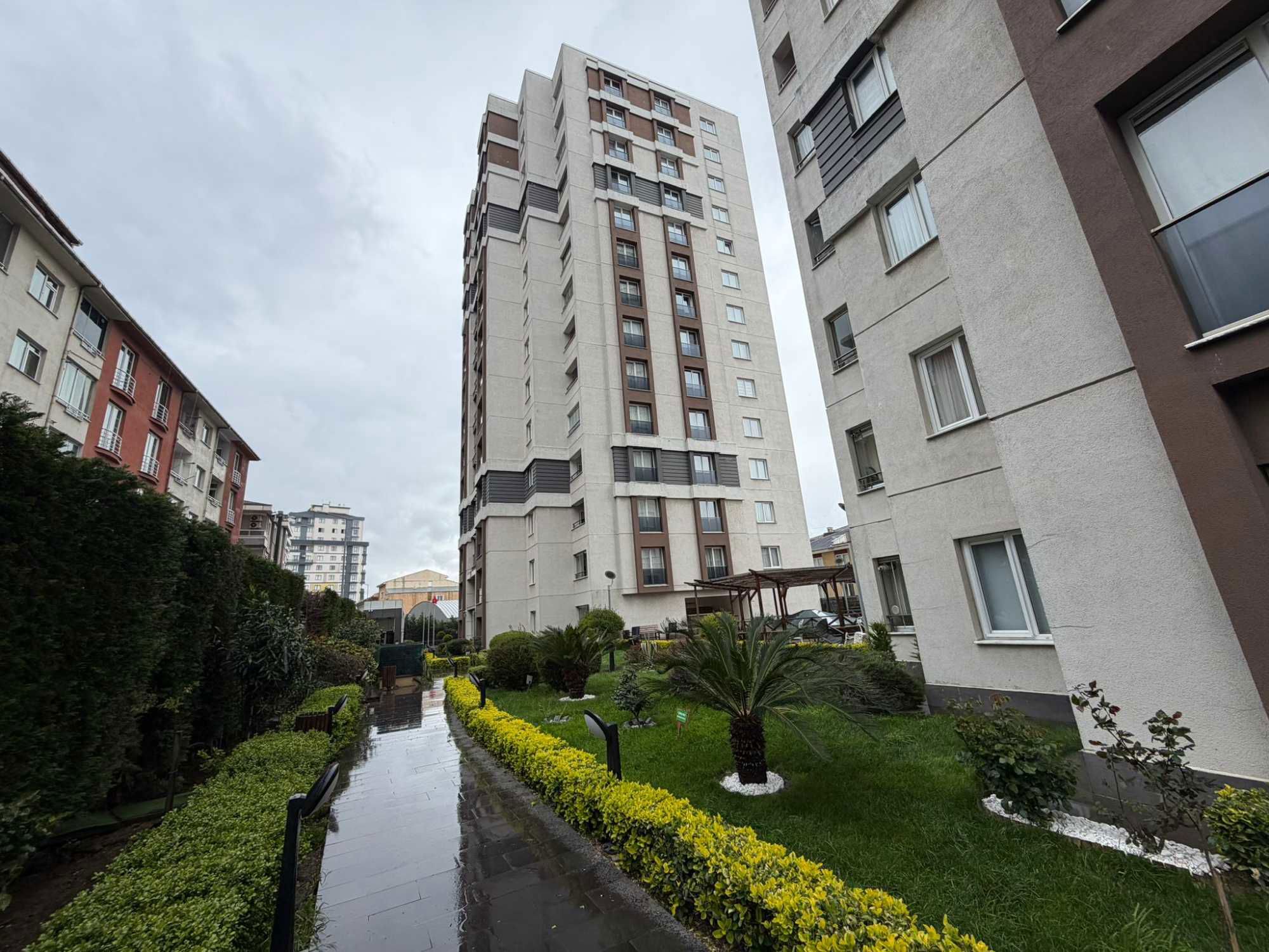 KÜÇÜKÇEKMECE HAYATPARK İSTANBUL | 3+1 190M² NET | EBEVEYN BANYOLU | 9. KAT | KIŞ BAHÇELİ