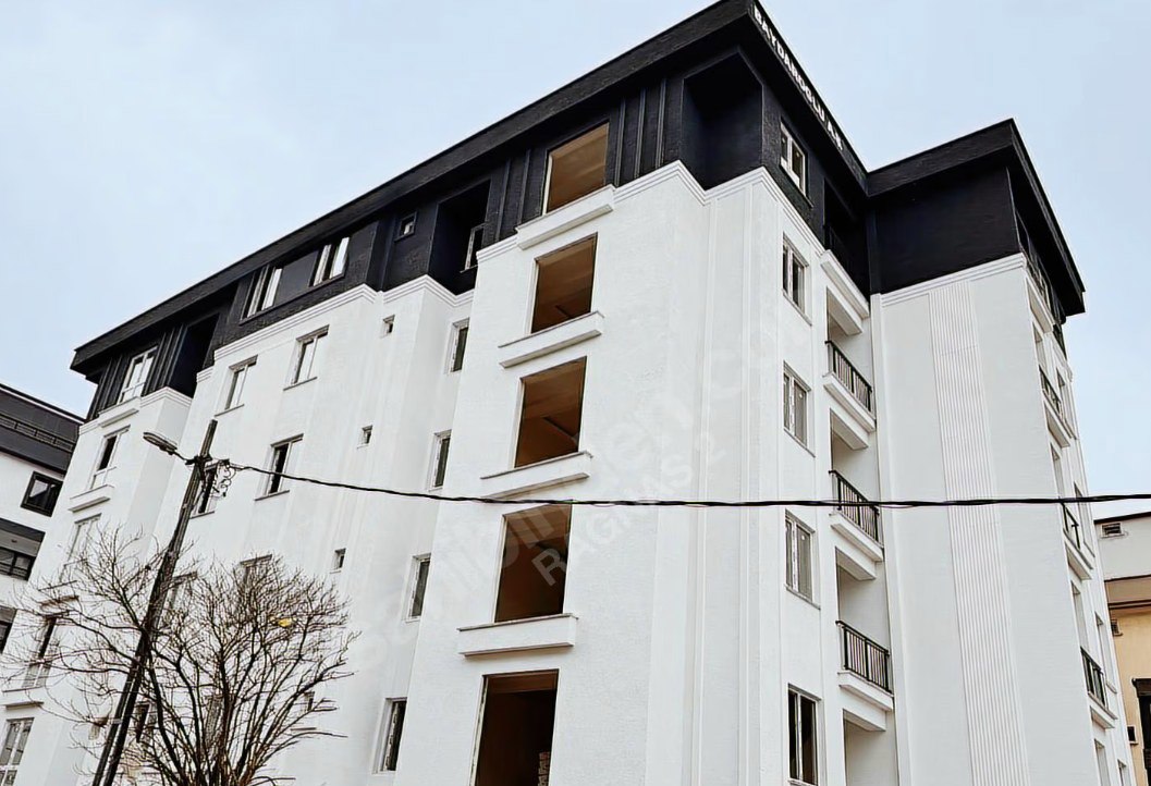 SANCAKTEPE METRO YAKINI BUTİK SİTEDE BAHÇELİ SATILIK DAİRE