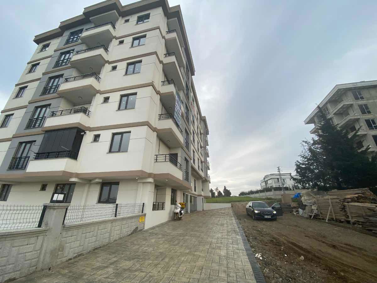 PELİTKÖY TOPLU KONUTLARI ARKASINDA KİRALIK 1+1 DAİRE