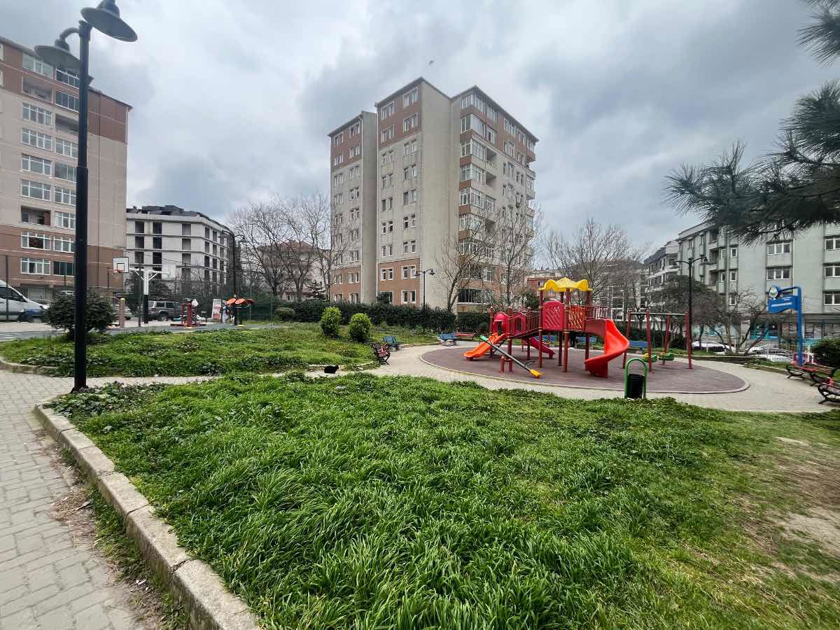 AVCILAR ŞÜKRÜBEY METROBÜS DURAĞI BELEDIYE BLOKLARI'NDA KENTSEL DÖNÜŞÜME GIRECEK YATIRIMLIK DAIRE