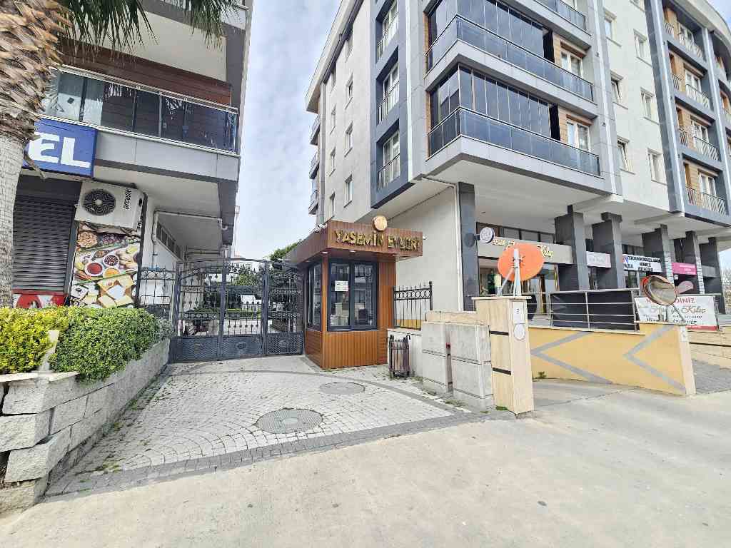 BEYLİKDÜZÜ KAVAKLI MAH, YASEMİN EVLERİ 4+2 SATILIK DUBLEKS DAİRE