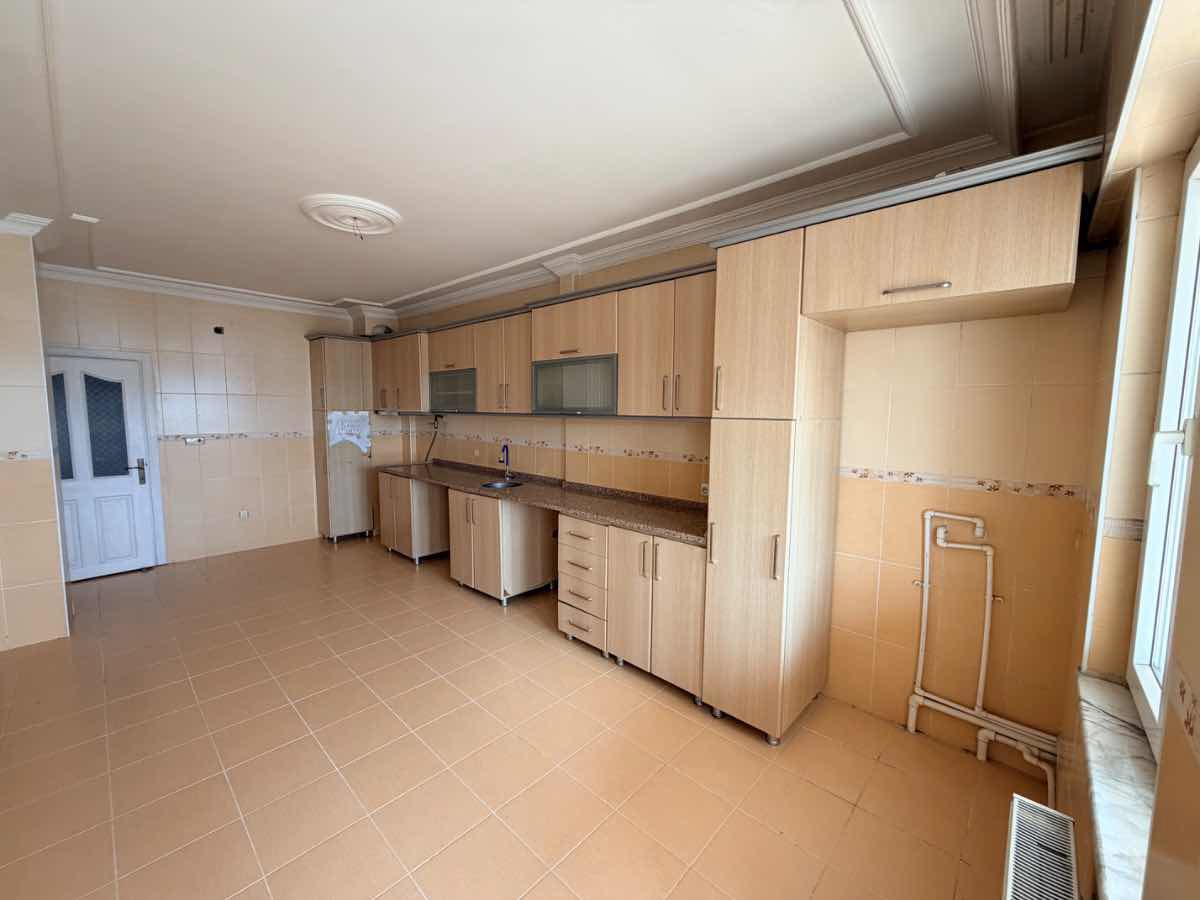 REMAX DOĞU'DAN ATAŞEHİR'DE MÜKEMMEL KONUMDA 4+1 KİRALIK DAİRE!!!