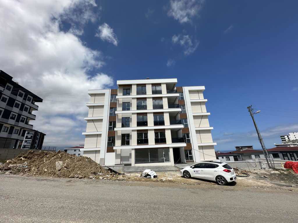 REMAX PARK BARLAS GÜRLER'DEN DENİZ MANZARALI SATILIK 2+1 DAİRE