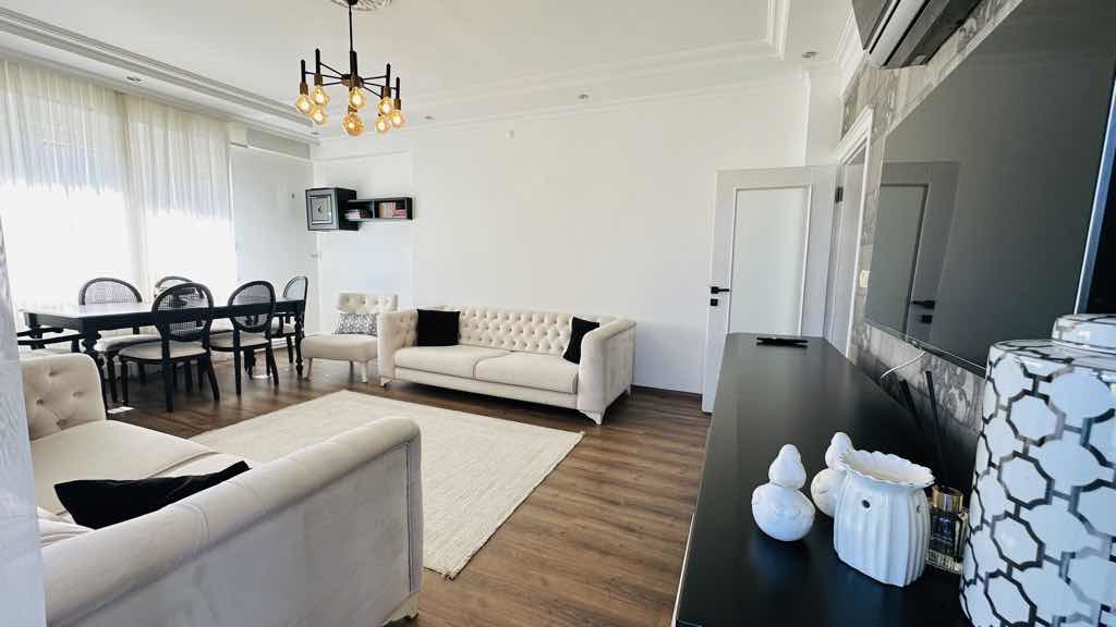 MANAVGAT ÖRNEK MAHALLESİNDE SATILIK KAPALI GARAJLI 3+1 DAİRE