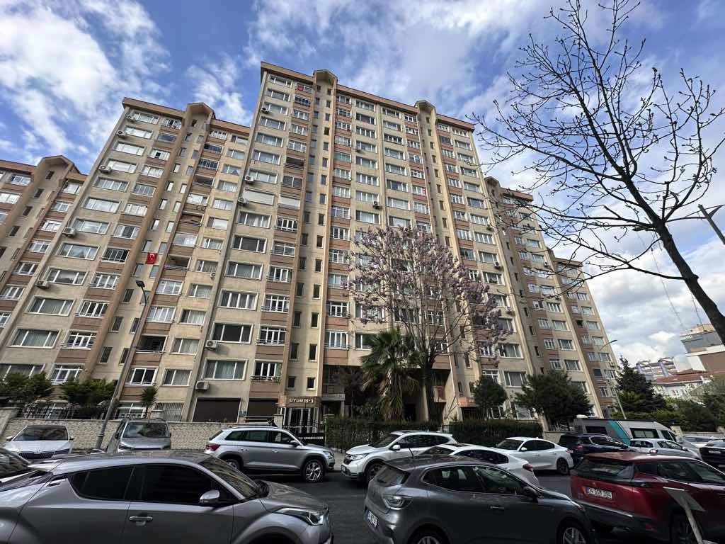 BEYLİKDÜZÜ BARIŞ MAH.UYUM EVLER SATILIK3+1