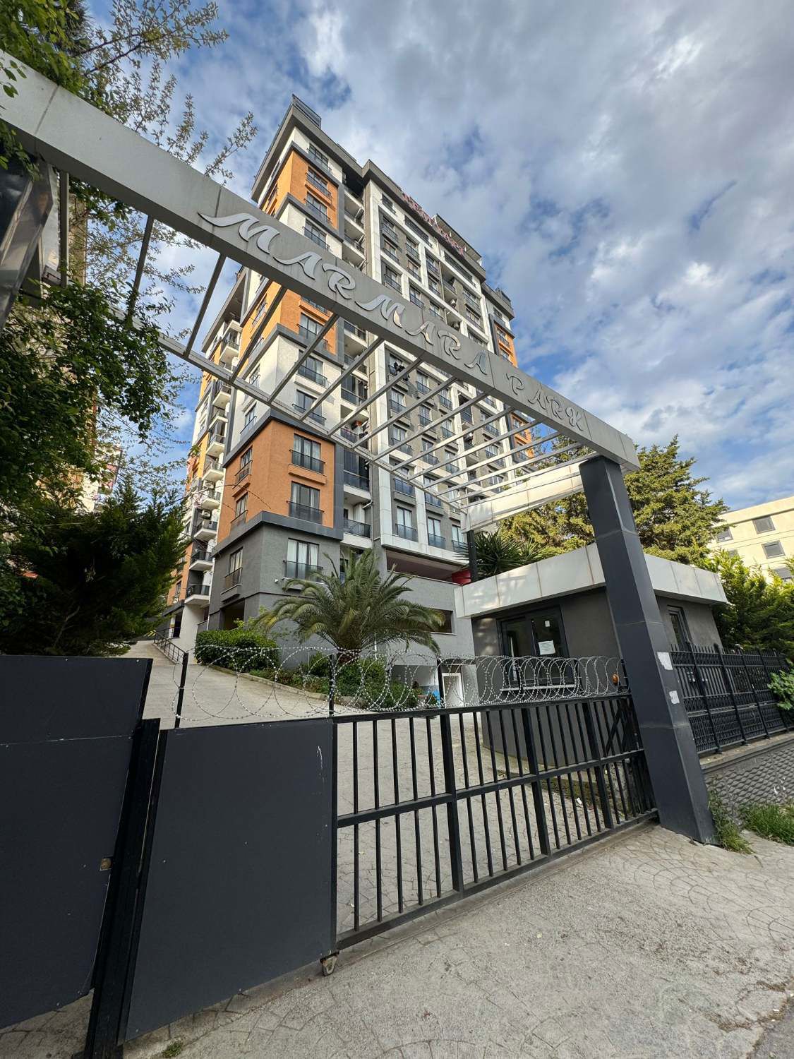 PENDİK MARMARA PARK SİTESİ 3+1 SATILIK DAİRE