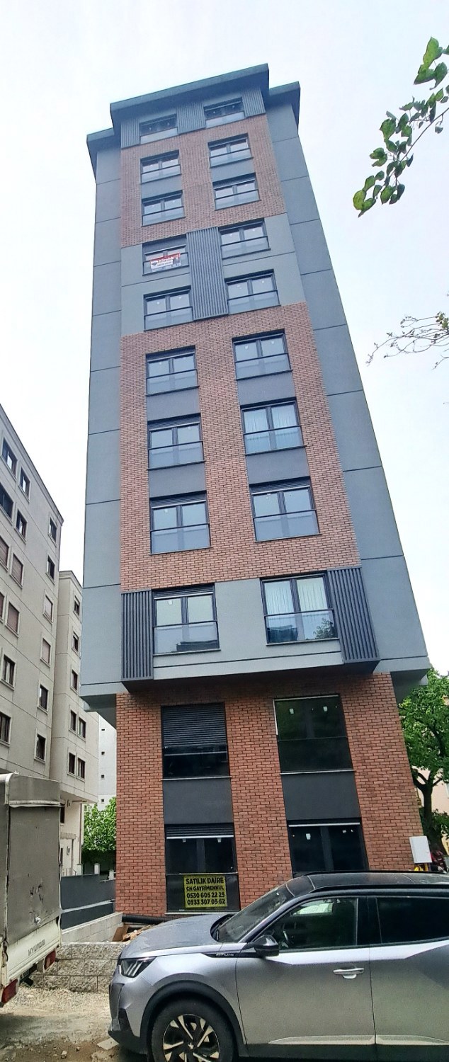 MERDİVENKÖY ORTA BAHAR SOKAKTA SIFIR BİNADA KİRALIK 2+1 DAİRE