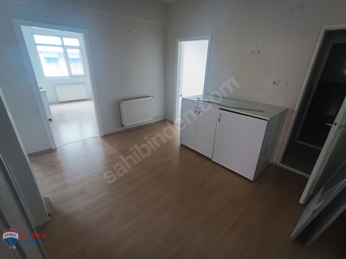 SULTANBEYLI TURGUT REIS MAH. 3+1 150 M² GENIŞ KIRALIK DAIRE