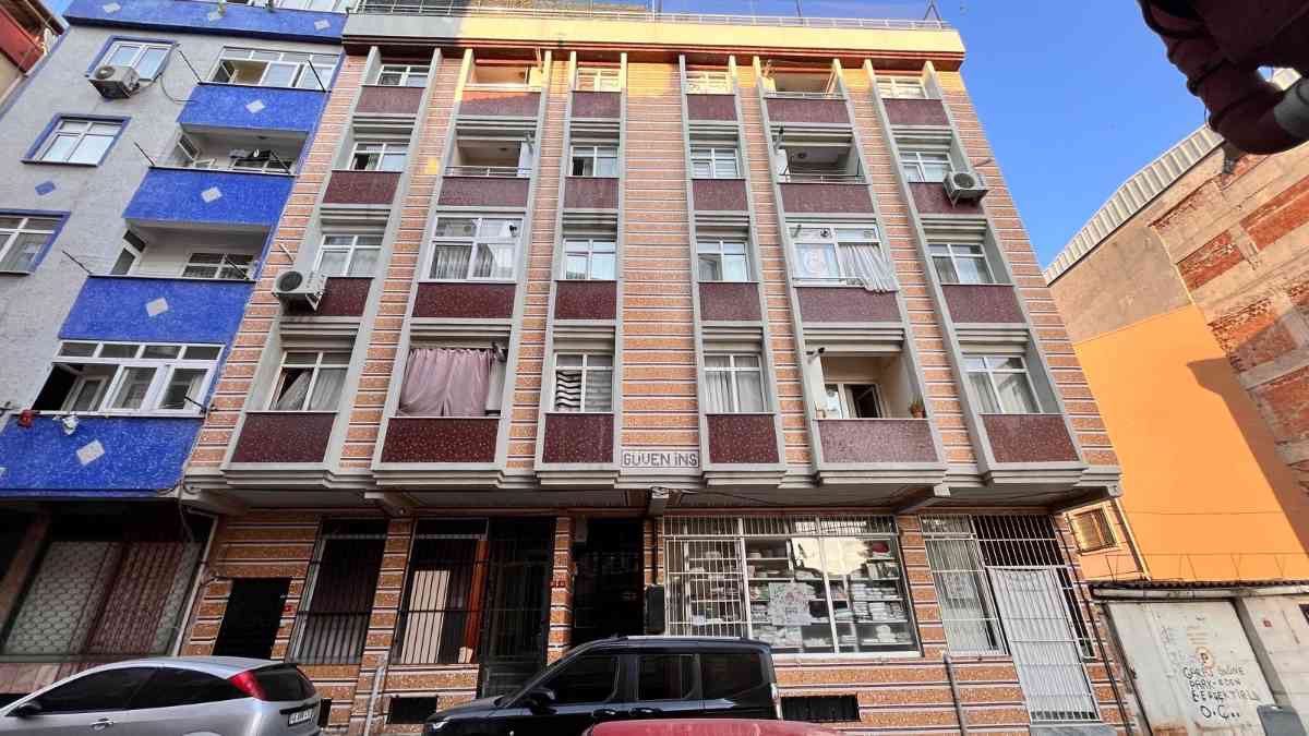 BAHÇELİEVLER’DE 3+2 TERASLI KREDİYE UYGUN SATILIK  DUBLEKS